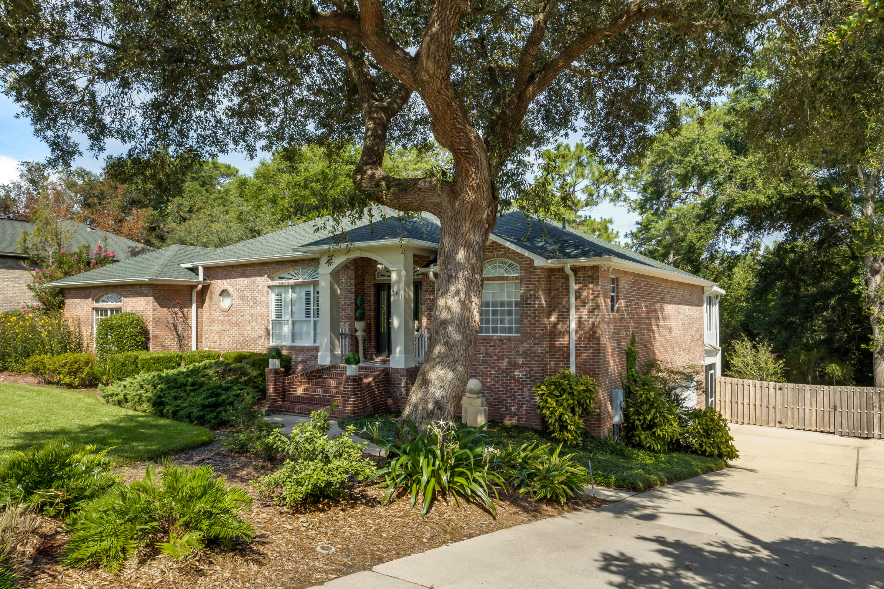 ROCKY BAYOU COUNTRY CLUB ESTATES 9 - Residential