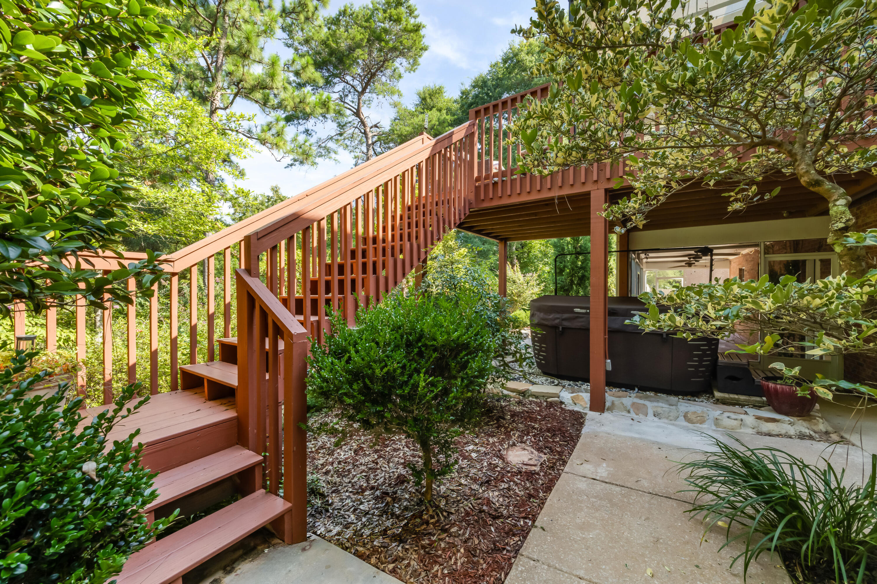 ROCKY BAYOU COUNTRY CLUB ESTATES 9 - Residential