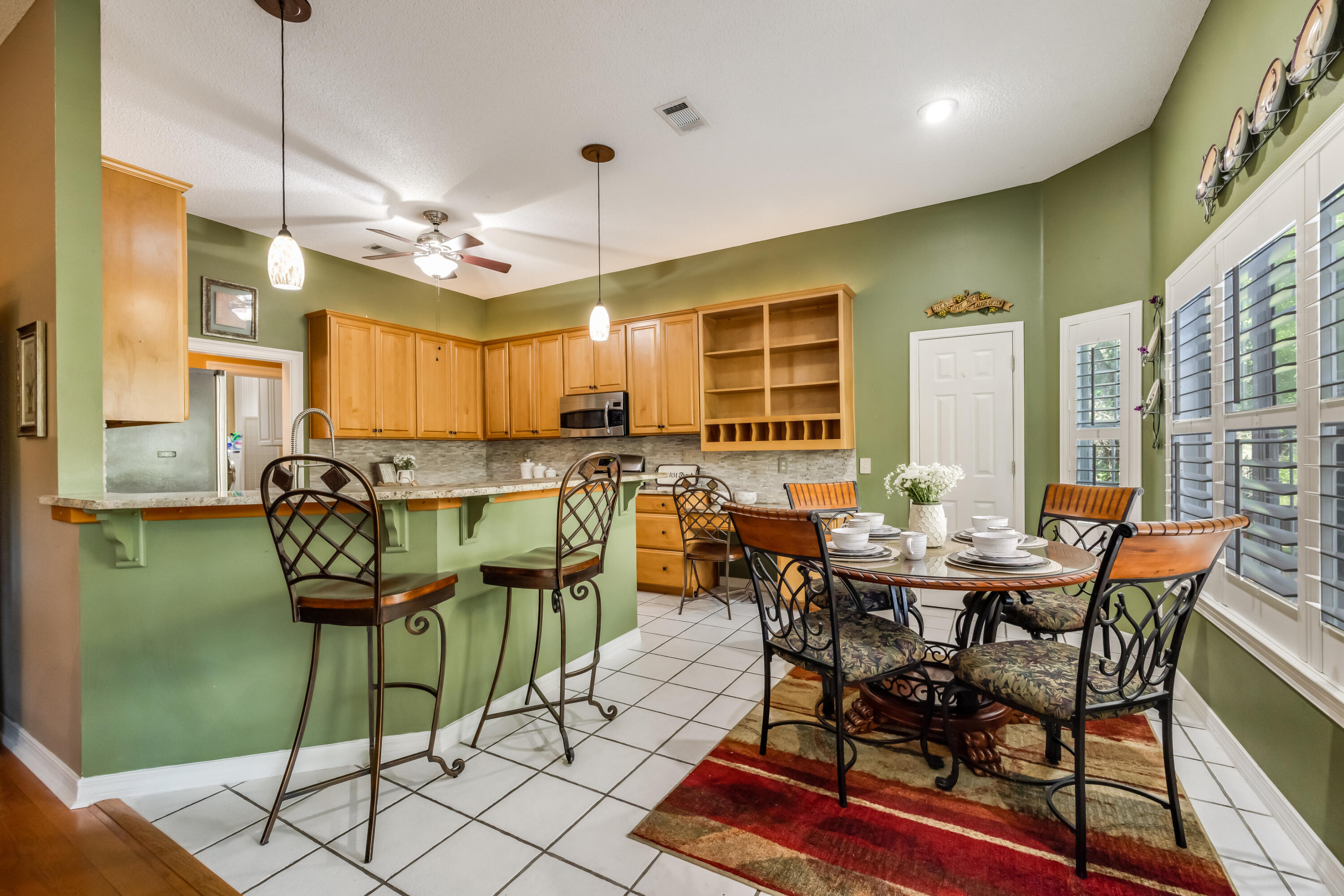 ROCKY BAYOU COUNTRY CLUB ESTATES 9 - Residential