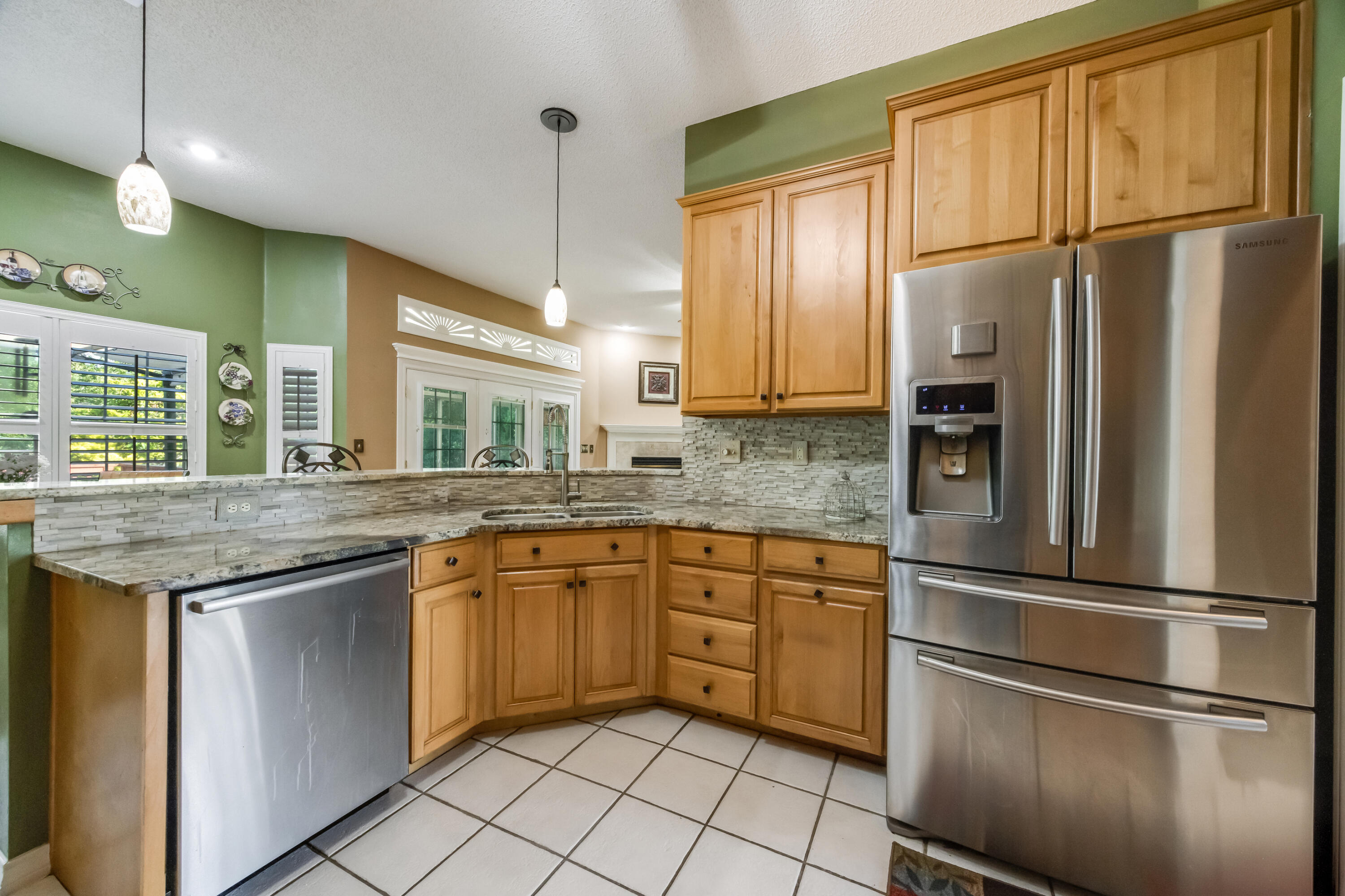 ROCKY BAYOU COUNTRY CLUB ESTATES 9 - Residential