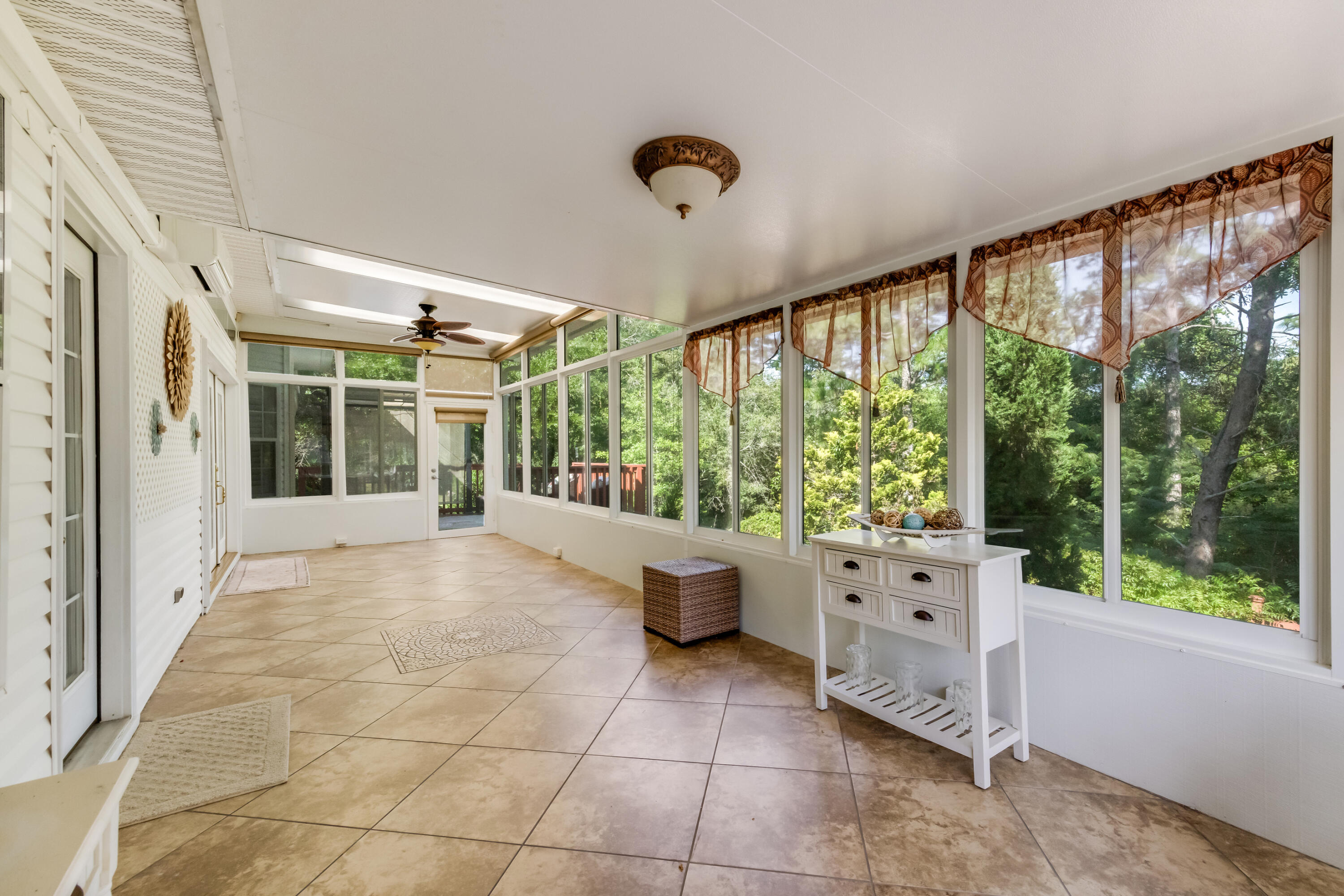 ROCKY BAYOU COUNTRY CLUB ESTATES 9 - Residential