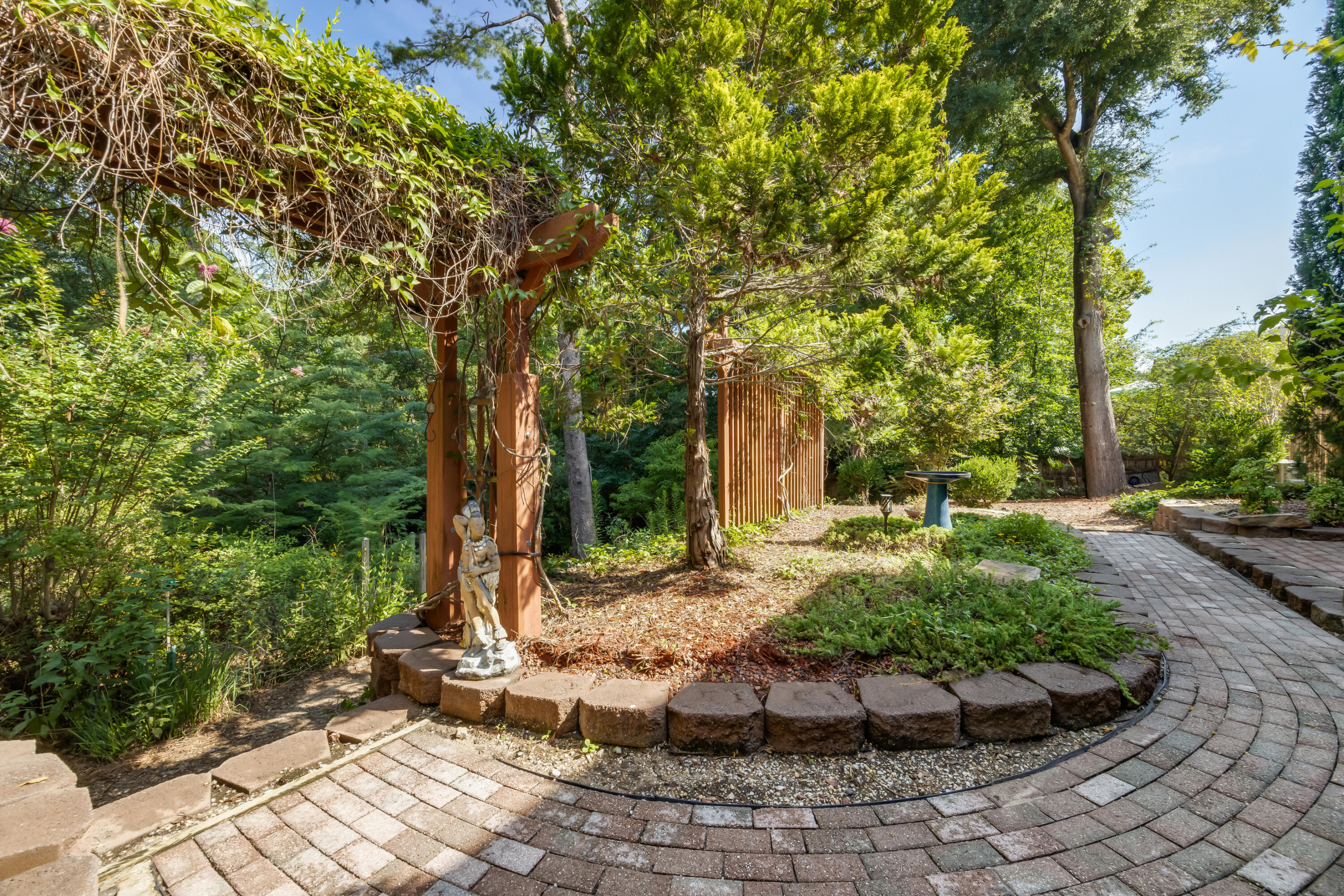 ROCKY BAYOU COUNTRY CLUB ESTATES 9 - Residential