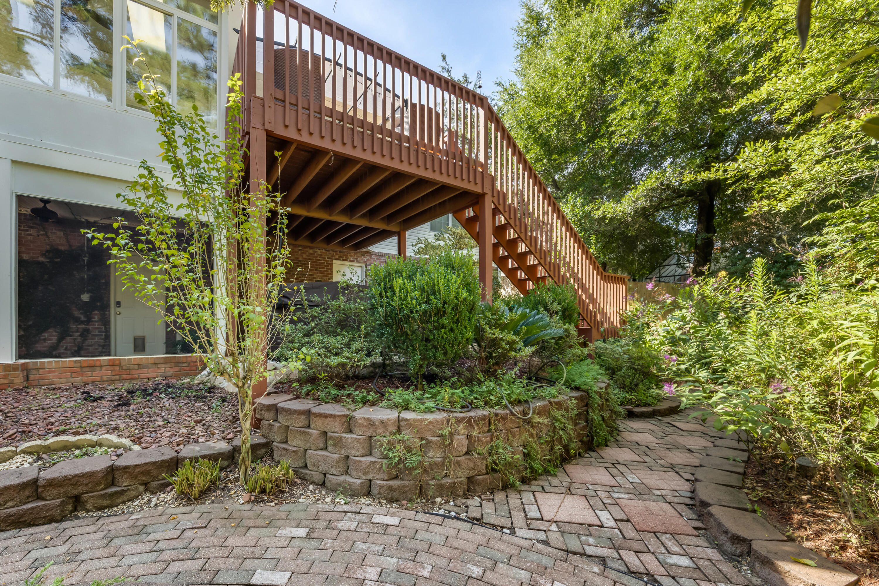ROCKY BAYOU COUNTRY CLUB ESTATES 9 - Residential