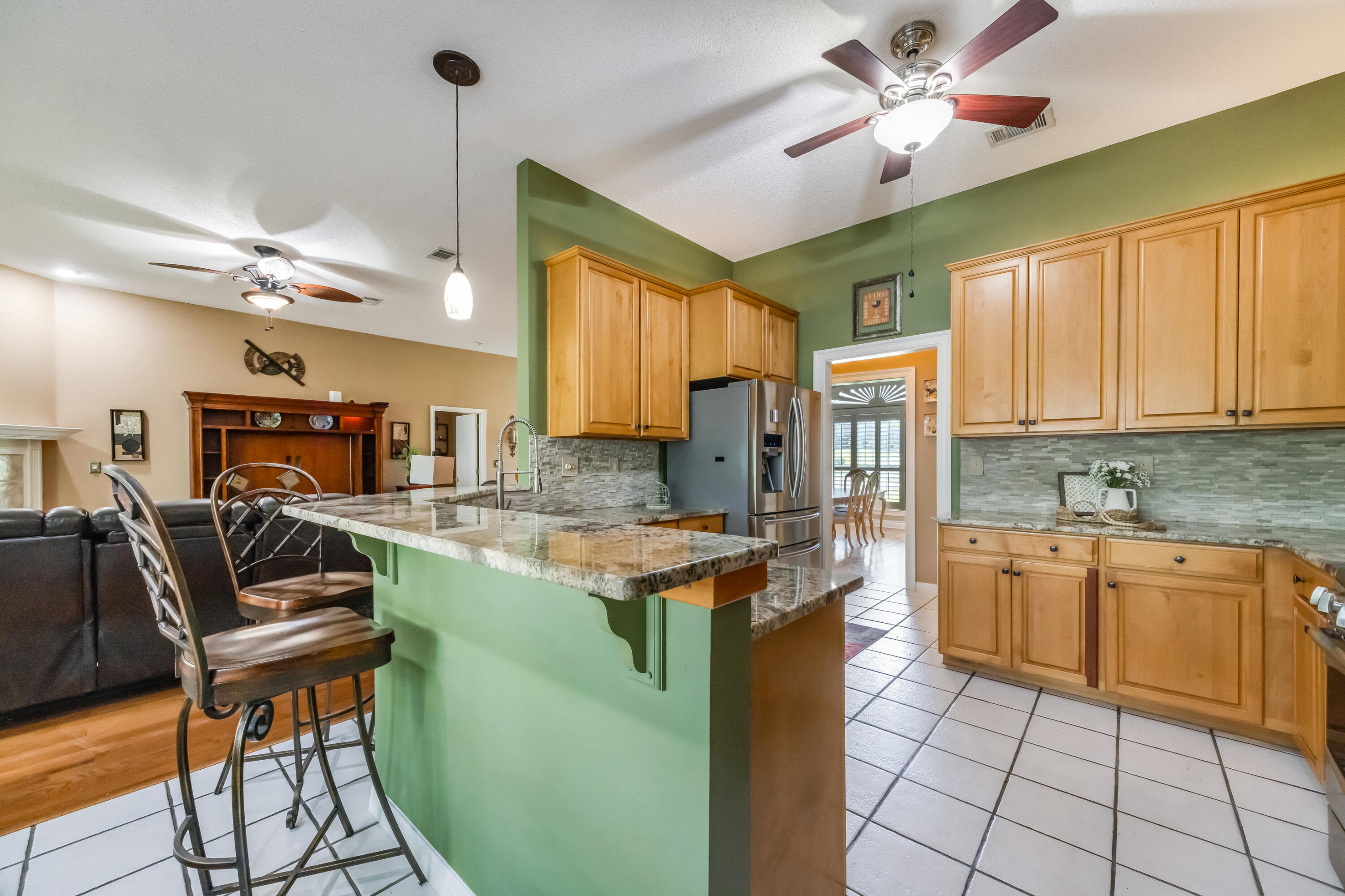 ROCKY BAYOU COUNTRY CLUB ESTATES 9 - Residential