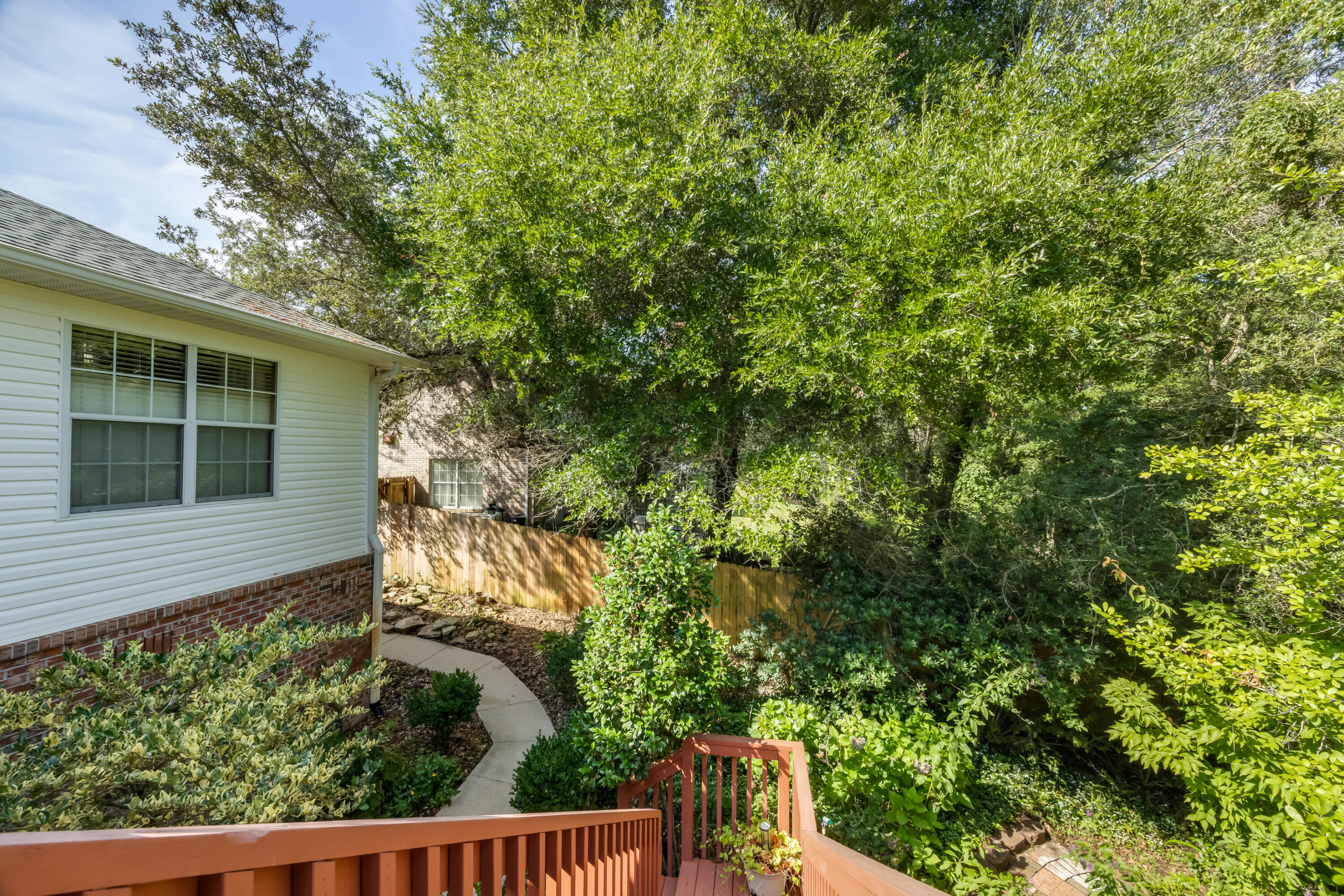 ROCKY BAYOU COUNTRY CLUB ESTATES 9 - Residential