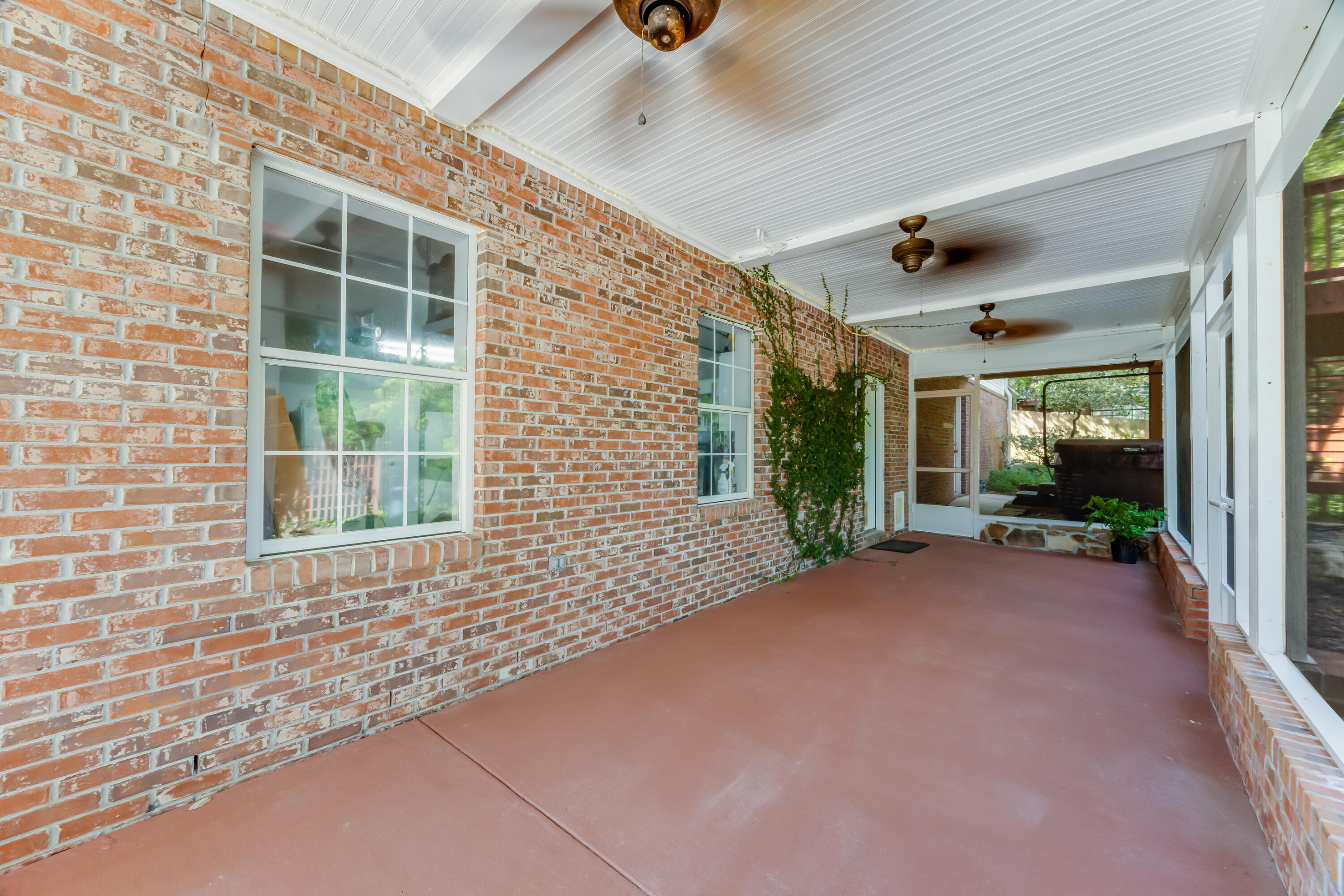 ROCKY BAYOU COUNTRY CLUB ESTATES 9 - Residential