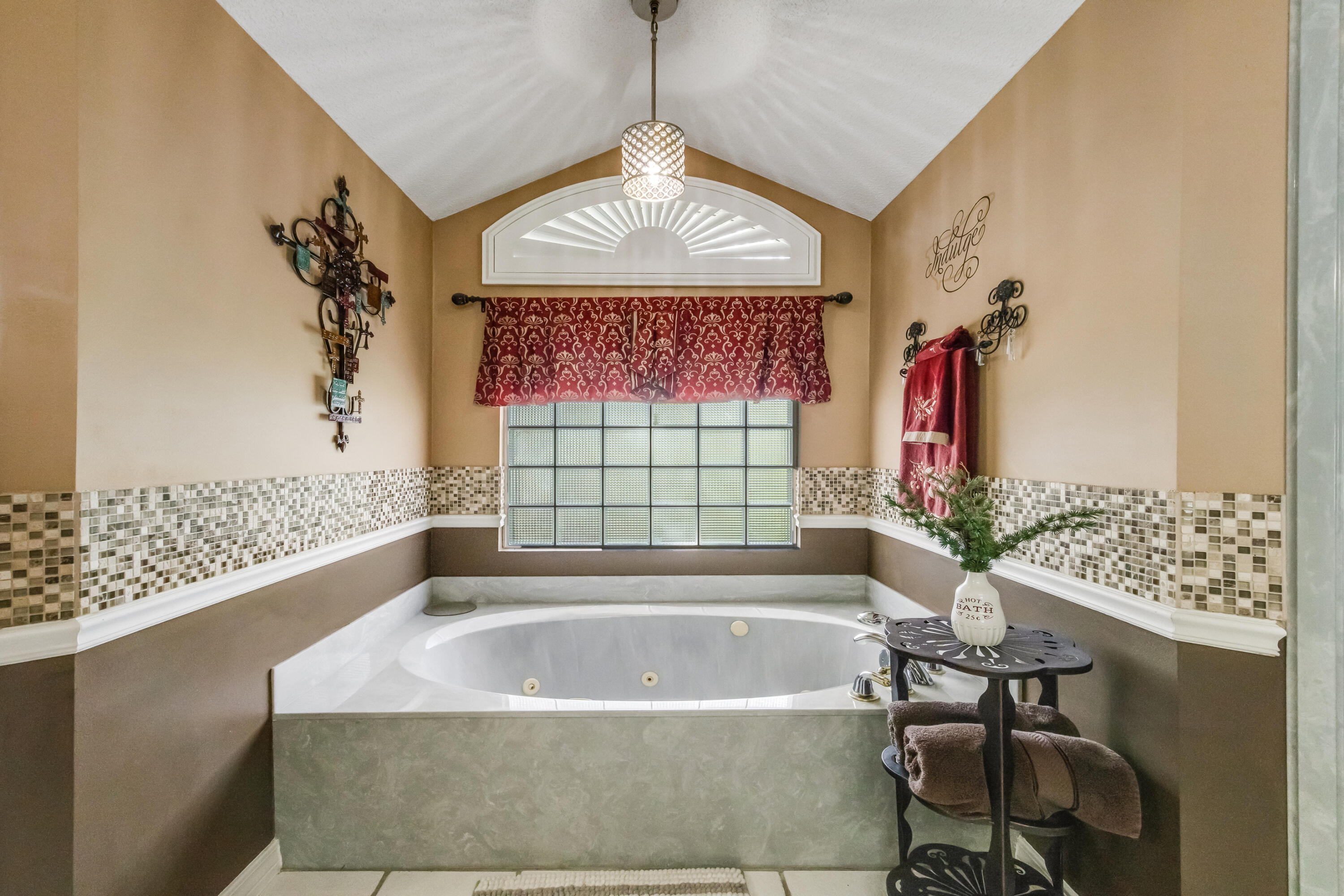 ROCKY BAYOU COUNTRY CLUB ESTATES 9 - Residential