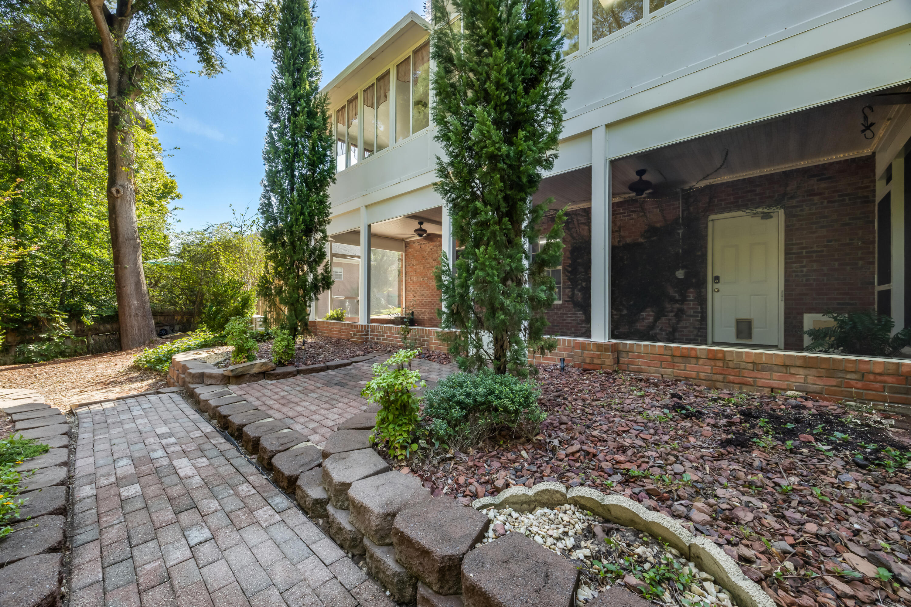 ROCKY BAYOU COUNTRY CLUB ESTATES 9 - Residential