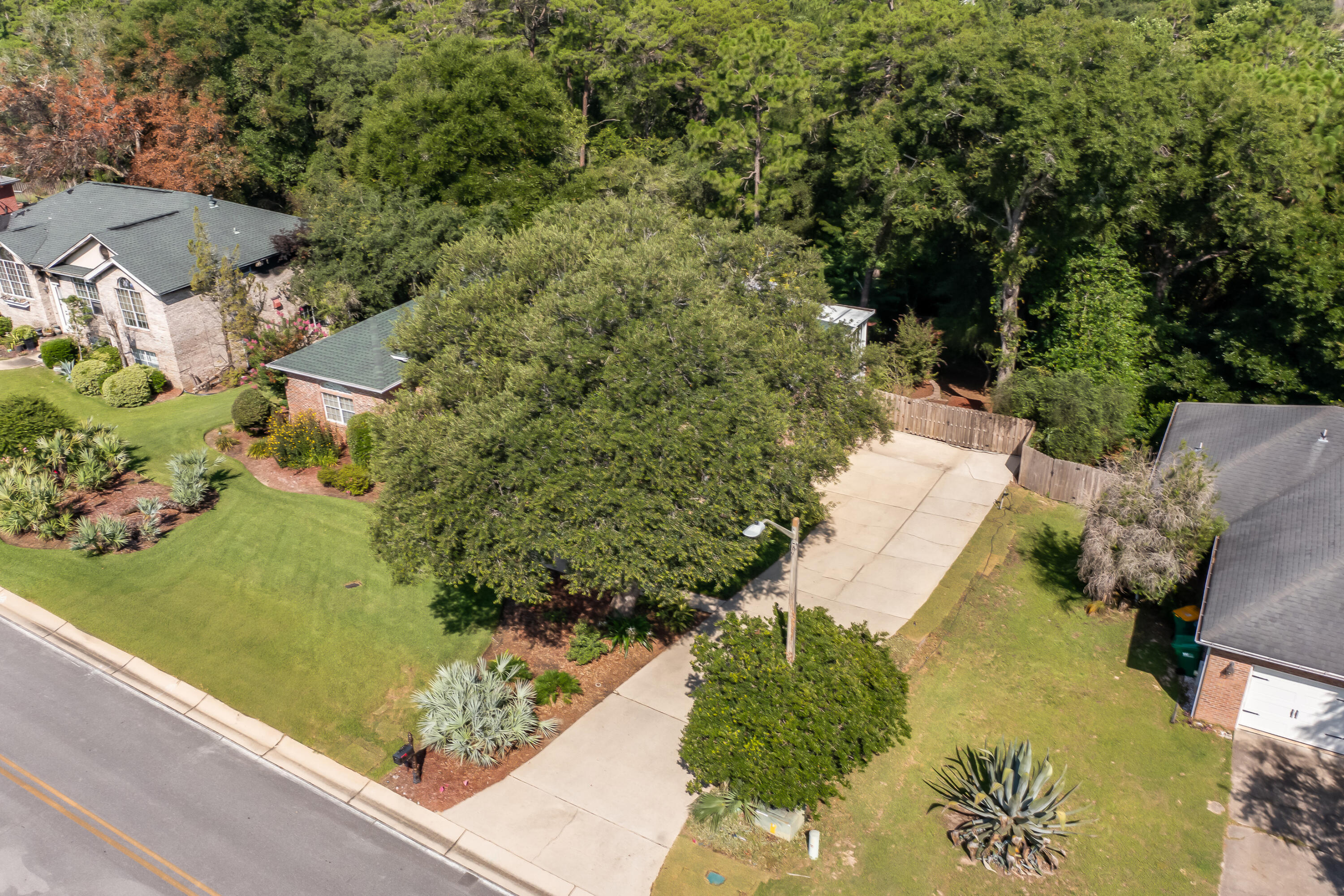 ROCKY BAYOU COUNTRY CLUB ESTATES 9 - Residential