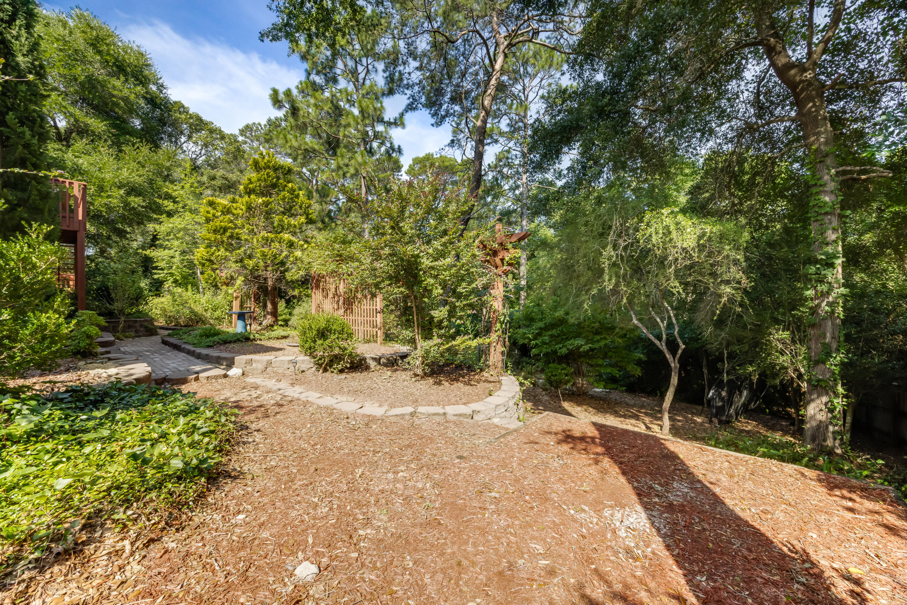 ROCKY BAYOU COUNTRY CLUB ESTATES 9 - Residential