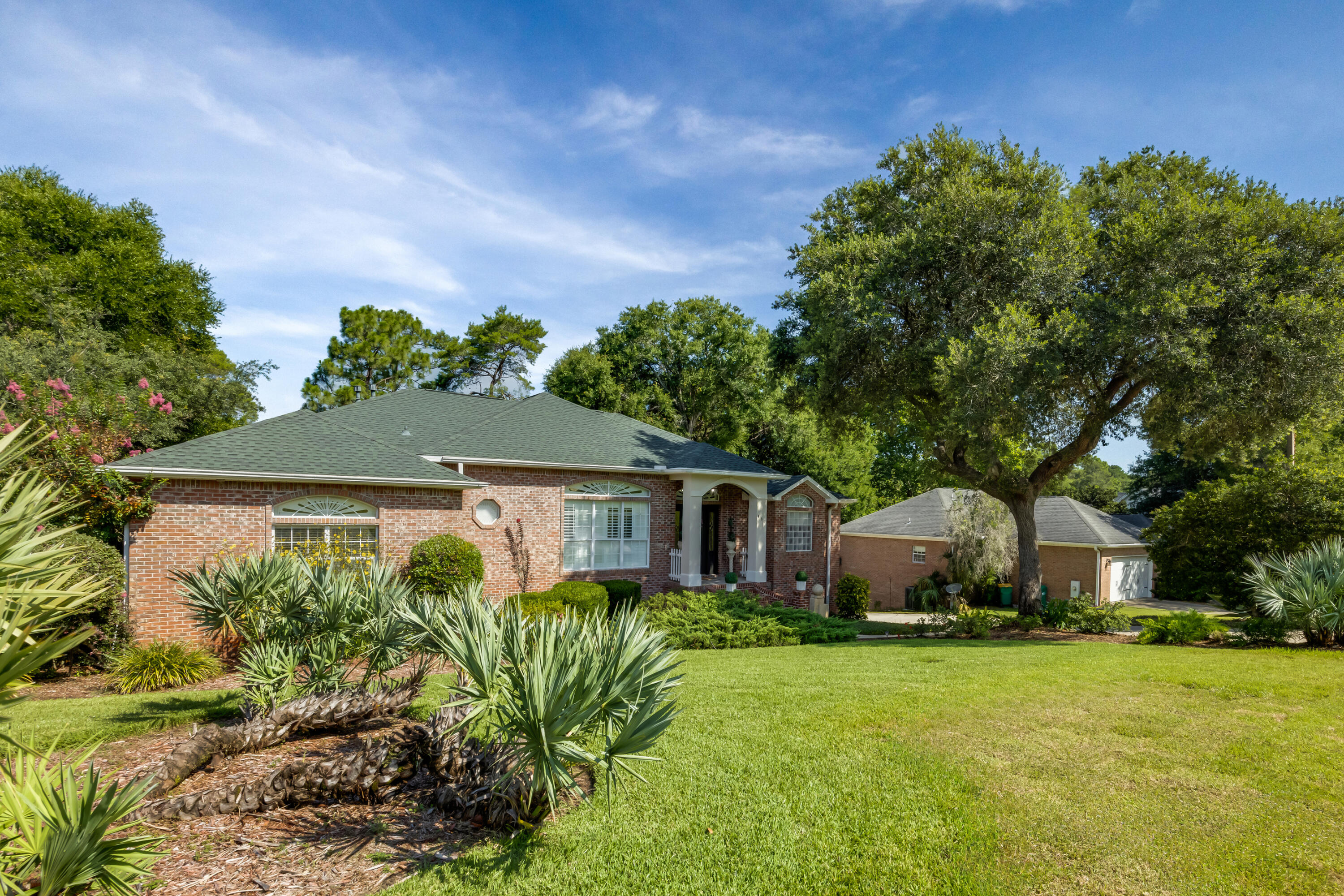 ROCKY BAYOU COUNTRY CLUB ESTATES 9 - Residential