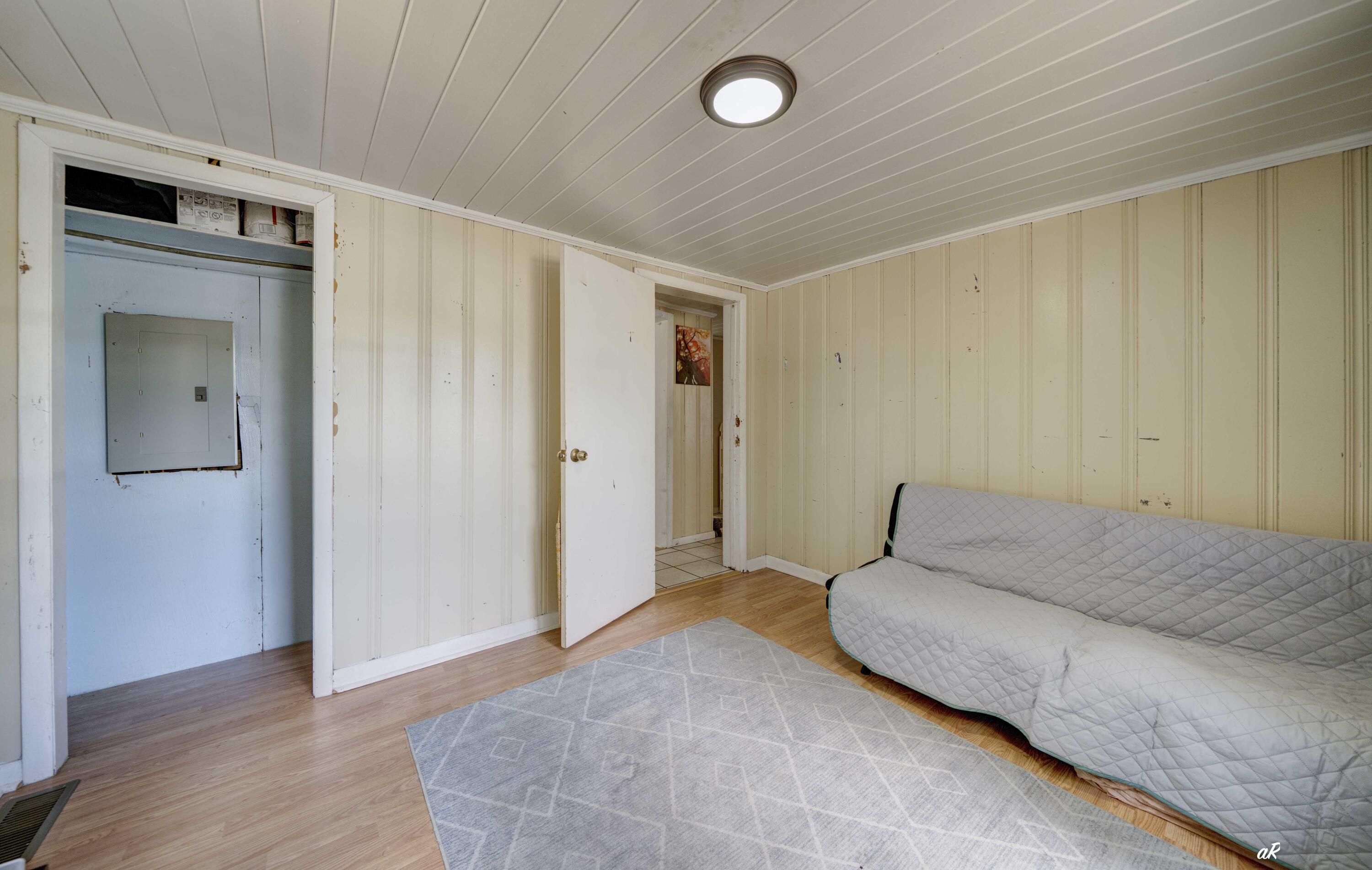 NO RECORDED SUBDIVISION - Residential