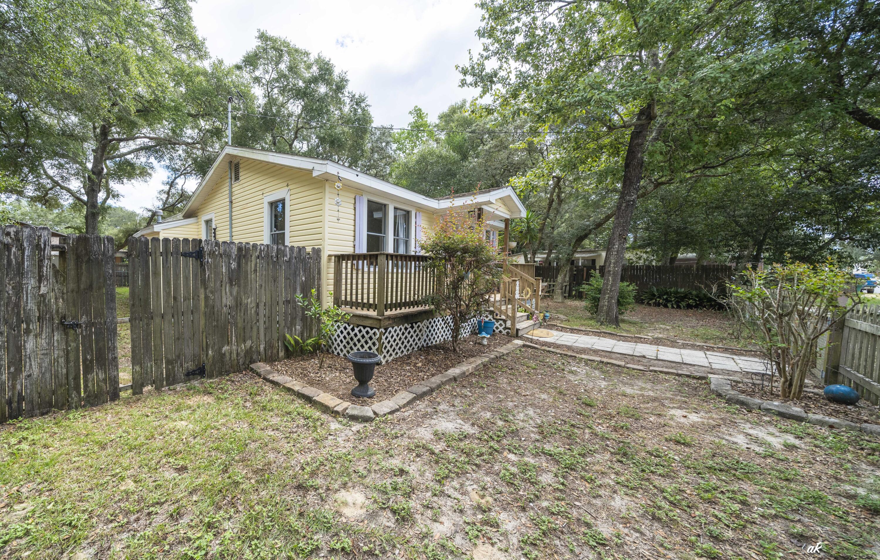 NO RECORDED SUBDIVISION - Residential