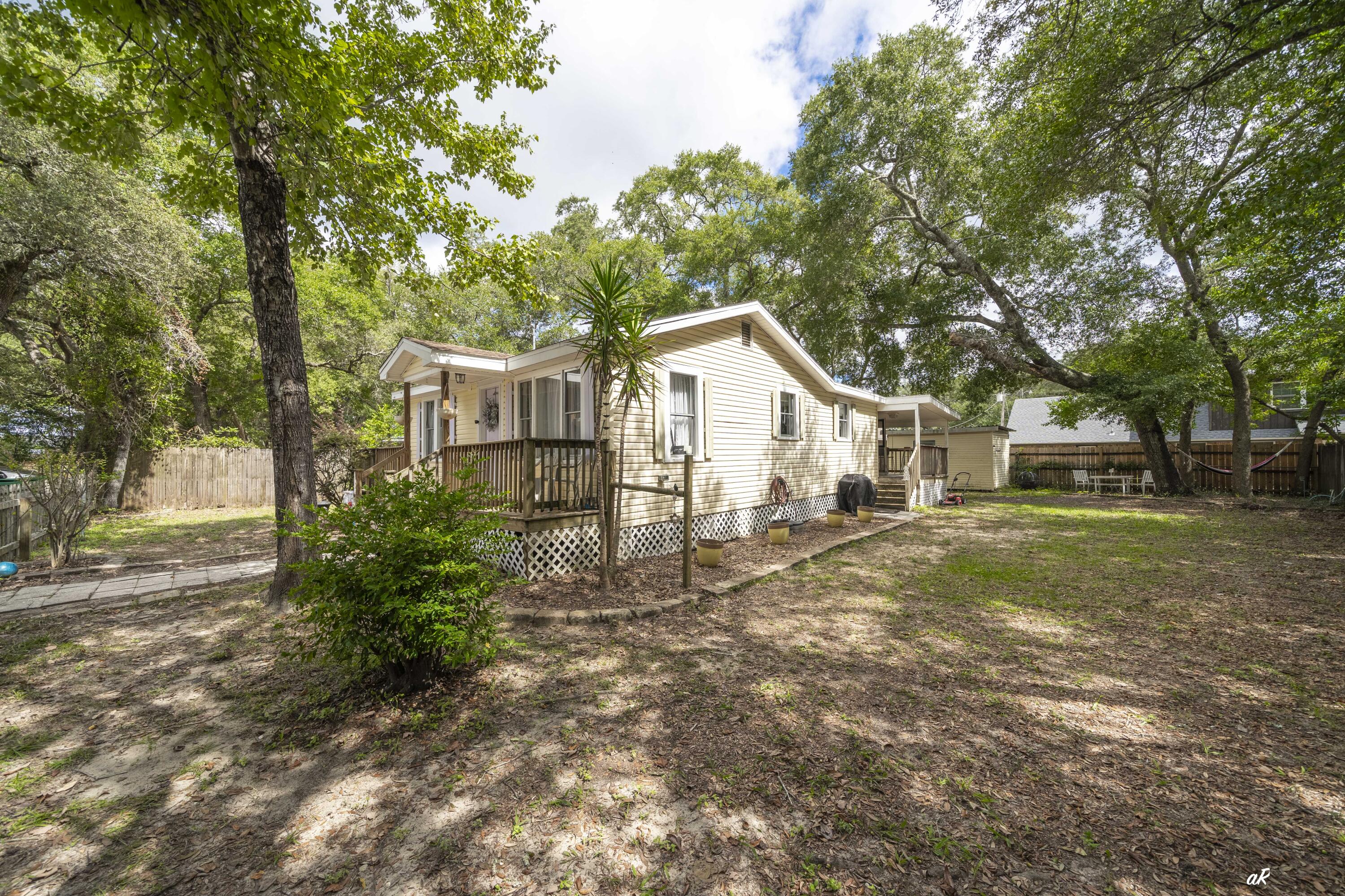 NO RECORDED SUBDIVISION - Residential