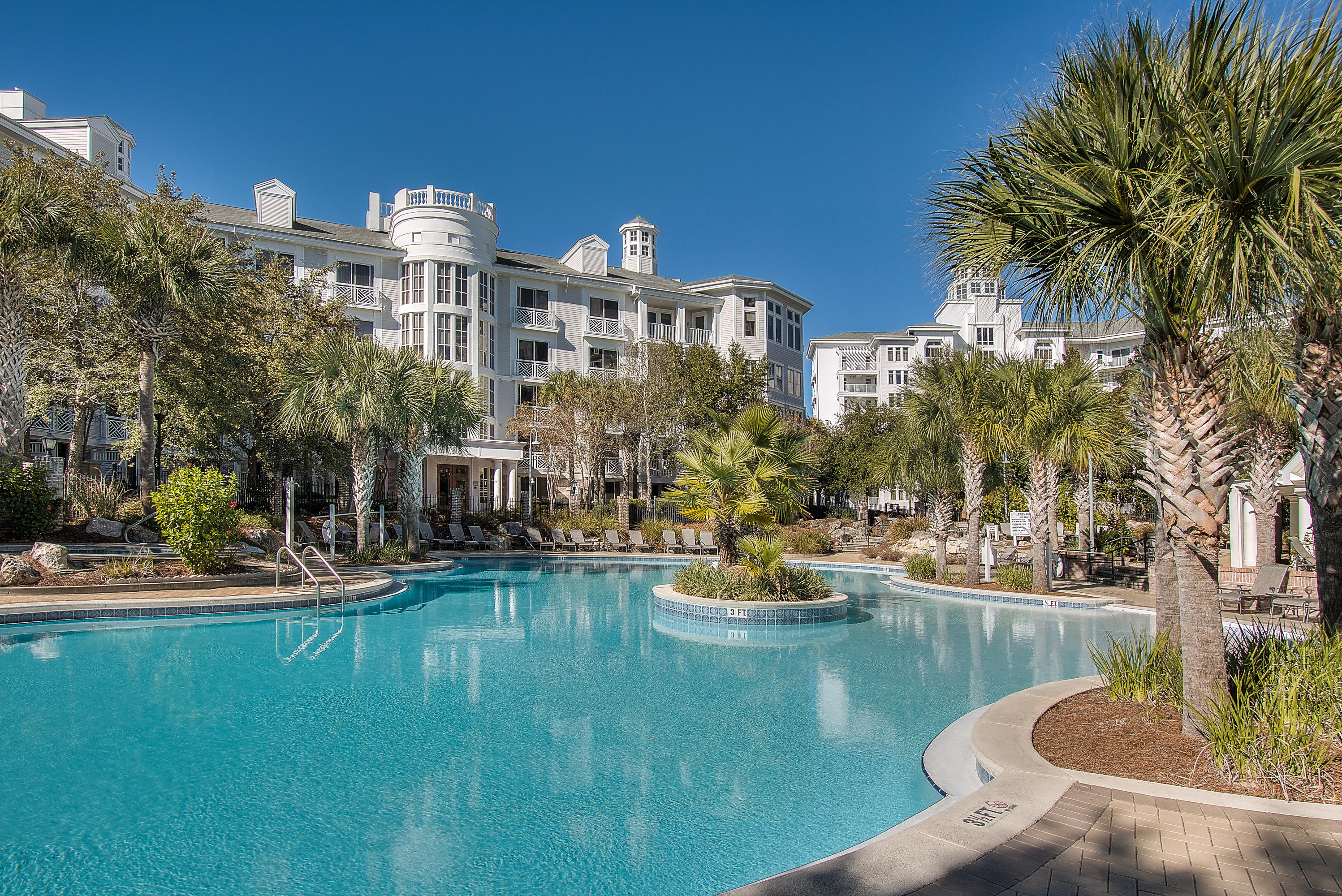 BAHIA CONDO - Residential