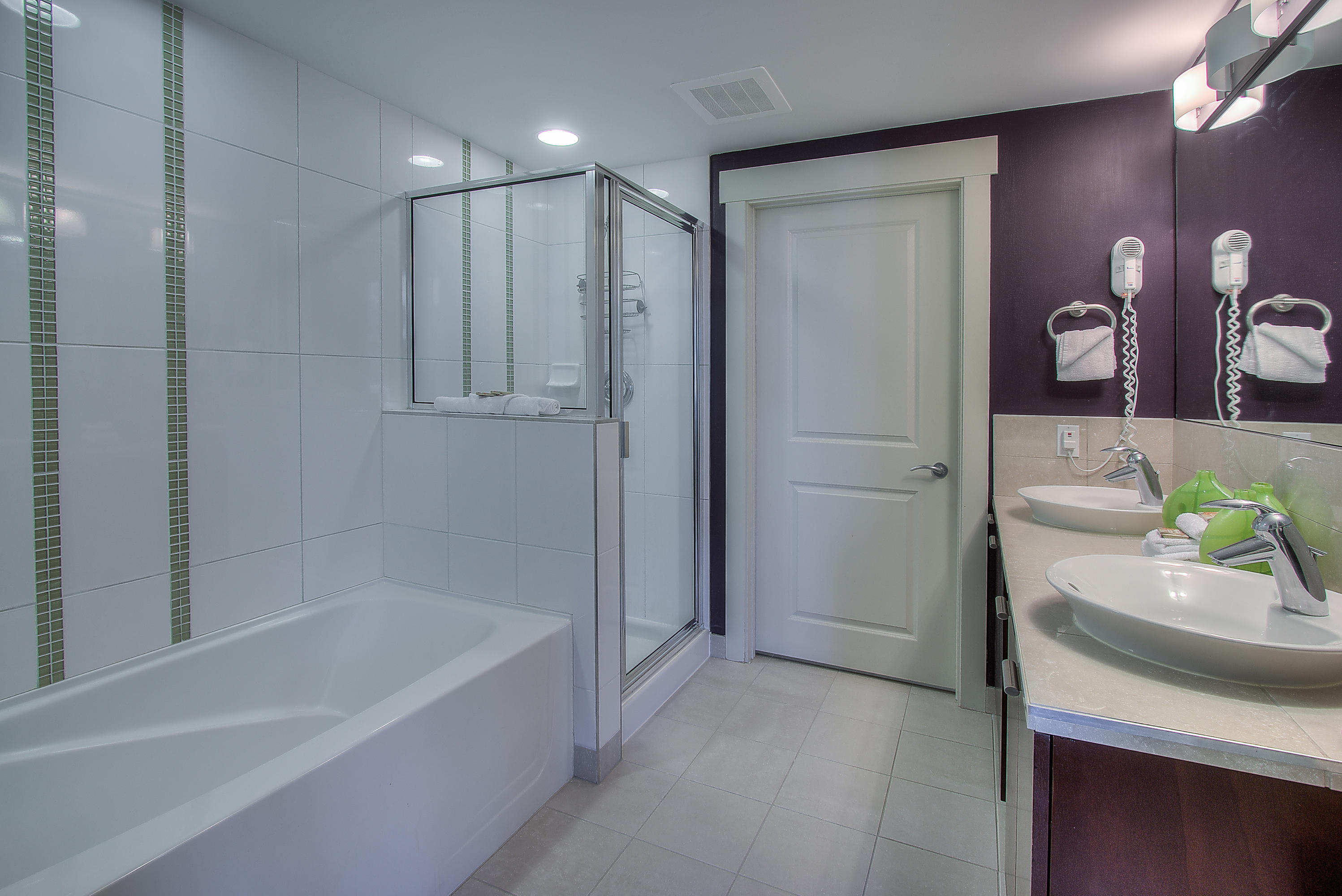 BAHIA CONDO - Residential