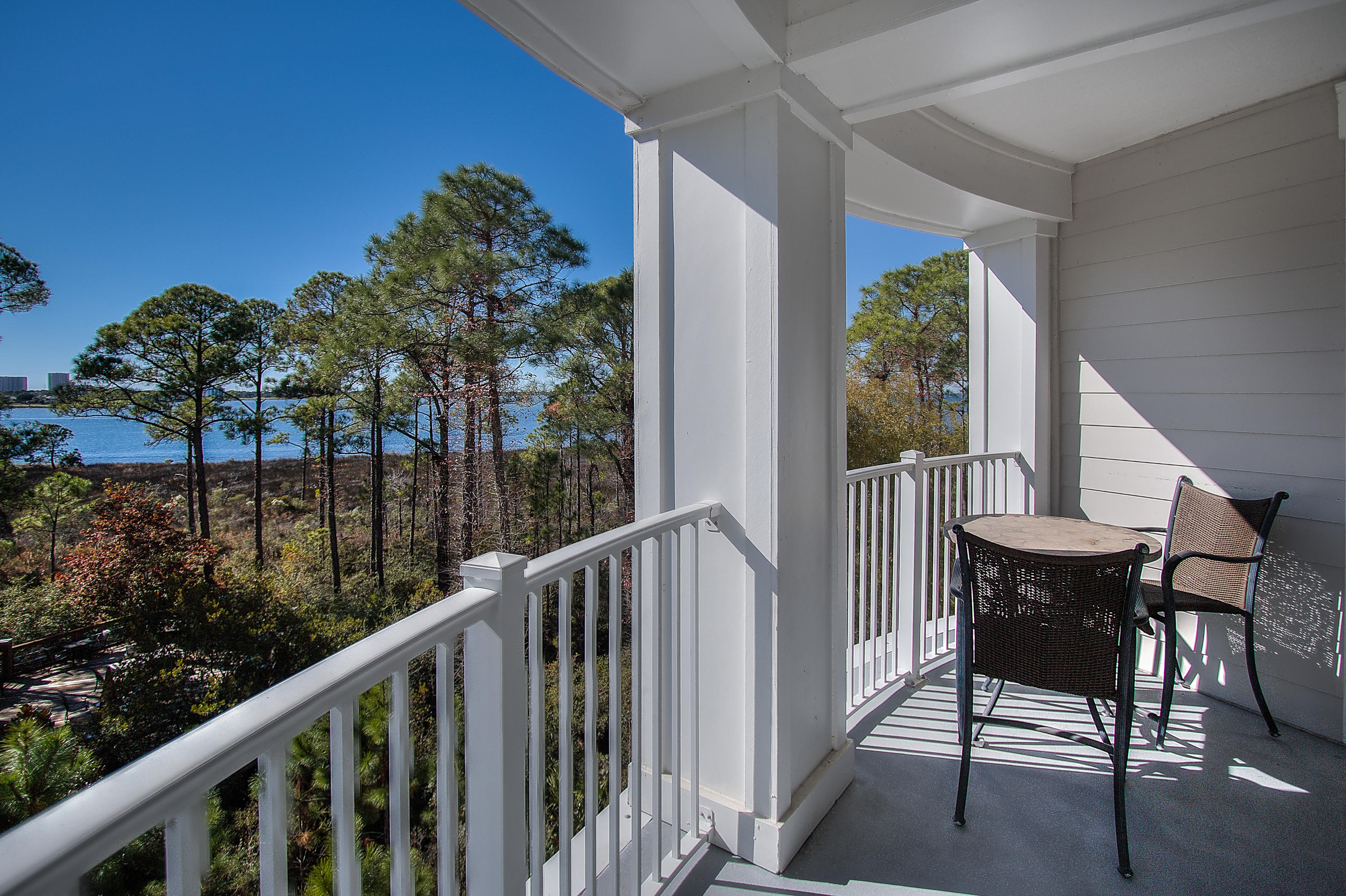 BAHIA CONDO - Residential