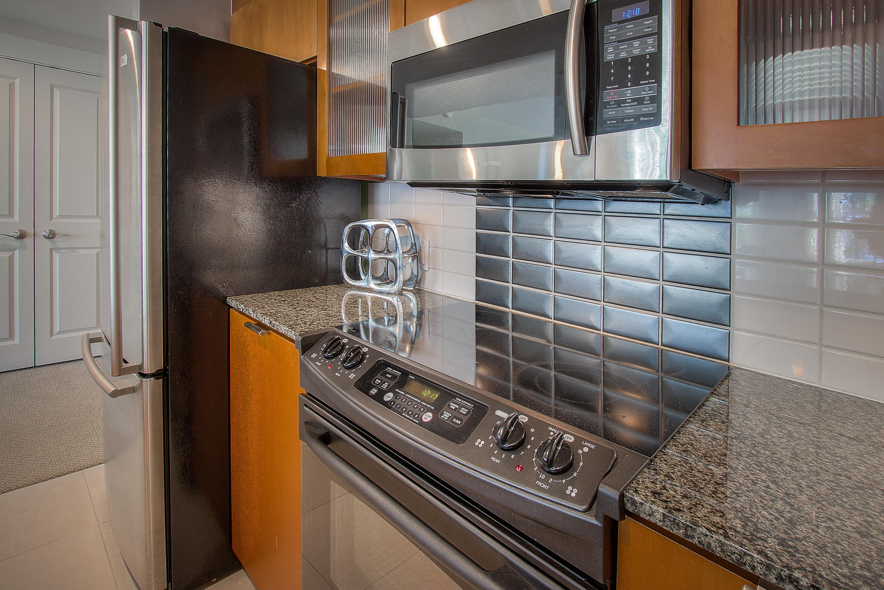 BAHIA CONDO - Residential