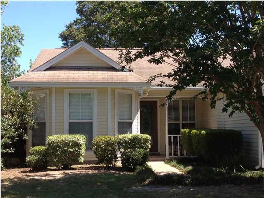 AVAILABLE AUGUST 15, 2018!!! Charming Victorian cottage in Blue Pine Village of Bluewater Bay. This great neighborhood is one of the only ones in the area with two pools and a storage yard for RV's and boats. The home features an open, split floorplan that has the family room with a cathedral ceiling open to the kitchen and dining area. The back yard is fully fenced for privacy and it's just a short walk to the neighborhood pool, Bluewater Elementary and restaurants and shops. Sorry no smoking allowed in the unit. Pets may be allowed with a non-refundable pet fee.