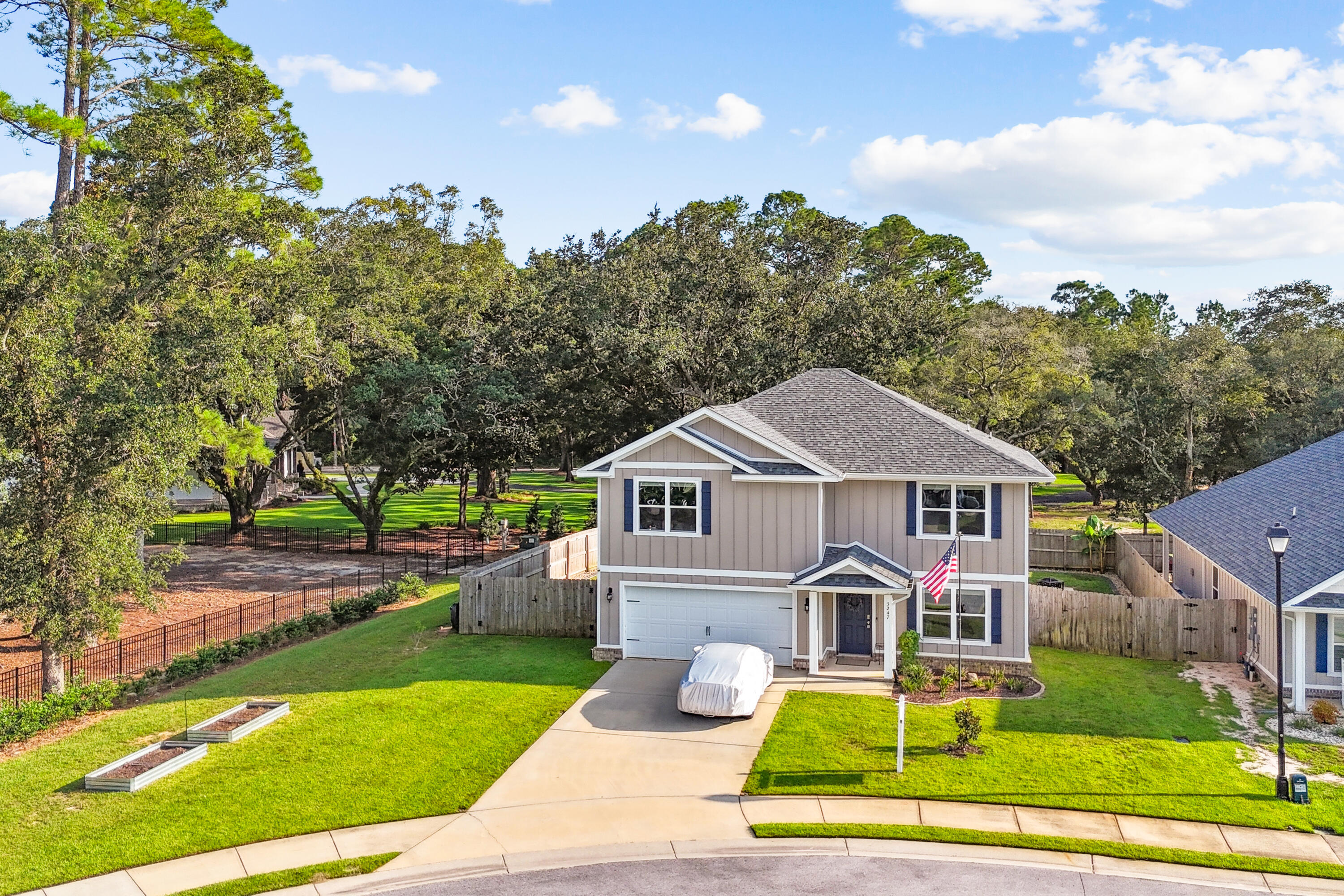 HERITAGE OAKS - Residential