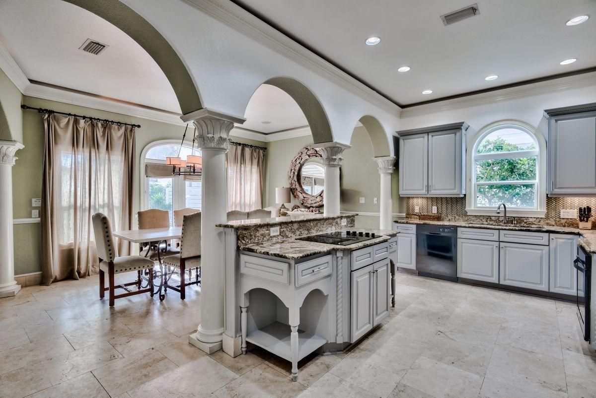 CRYSTAL SHORES - Residential