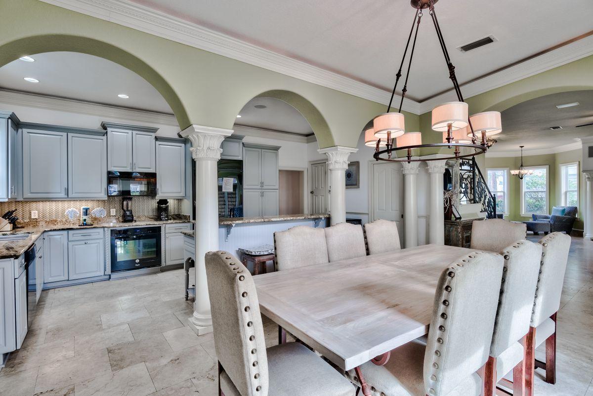 CRYSTAL SHORES - Residential