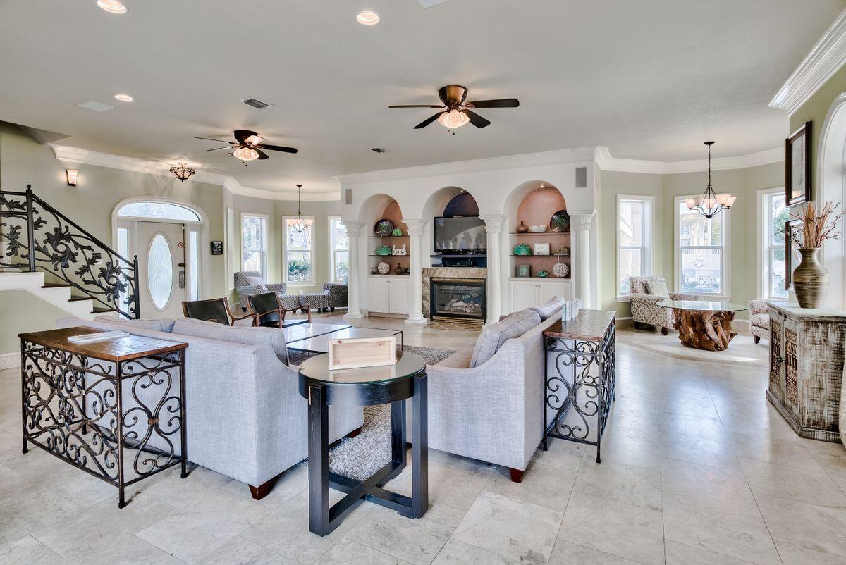 CRYSTAL SHORES - Residential