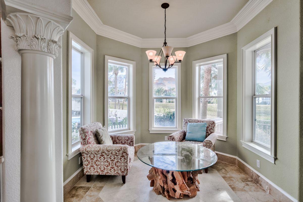 CRYSTAL SHORES - Residential