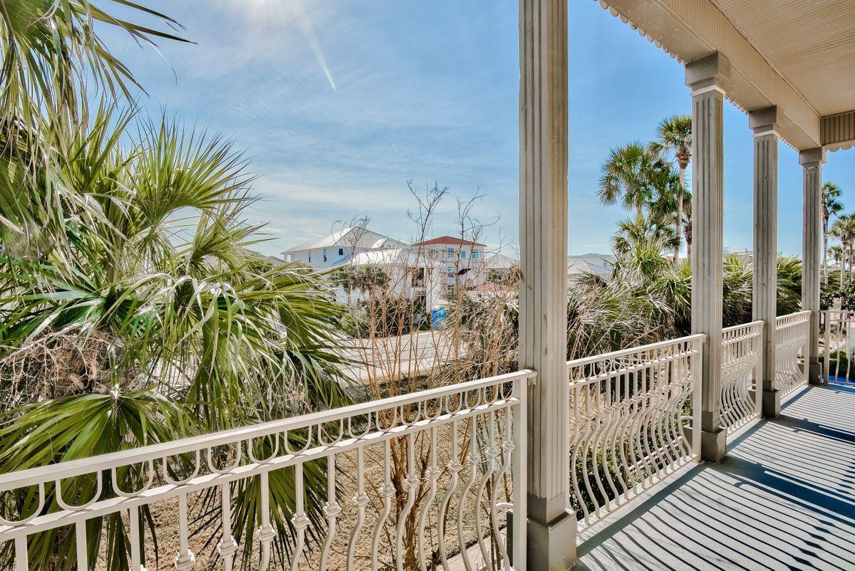 CRYSTAL SHORES - Residential