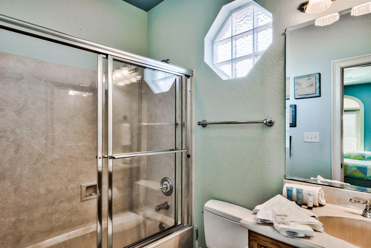 CRYSTAL SHORES - Residential