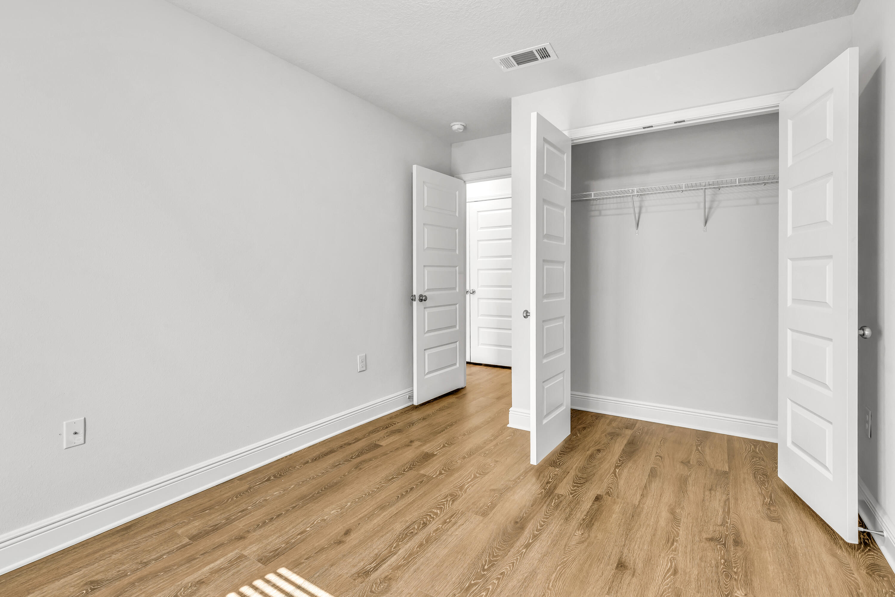 SANDHILL PINES - Residential Lease