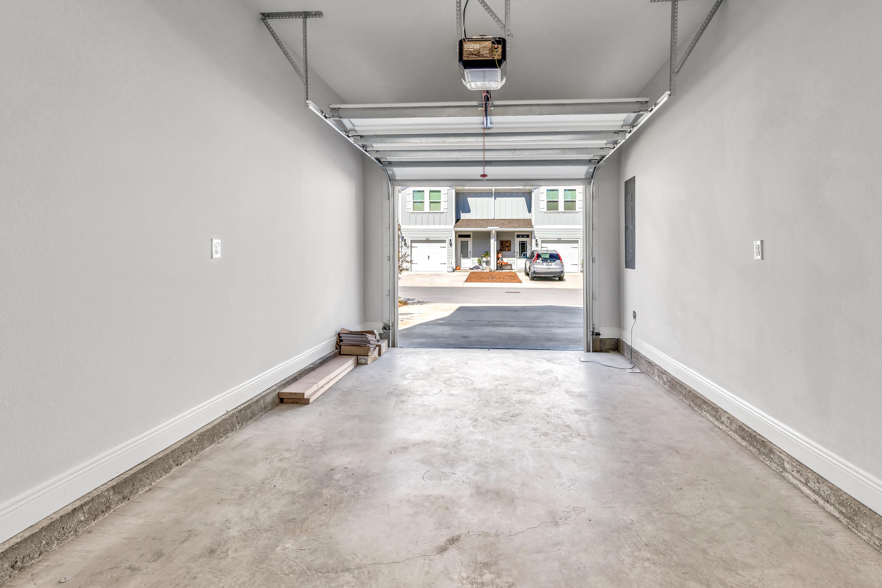 SANDHILL PINES - Residential Lease