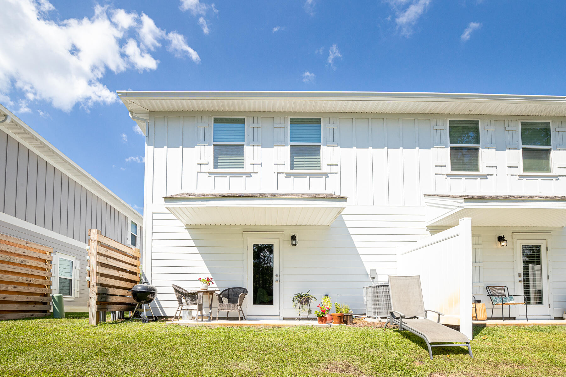 SANDHILL PINES - Residential Lease