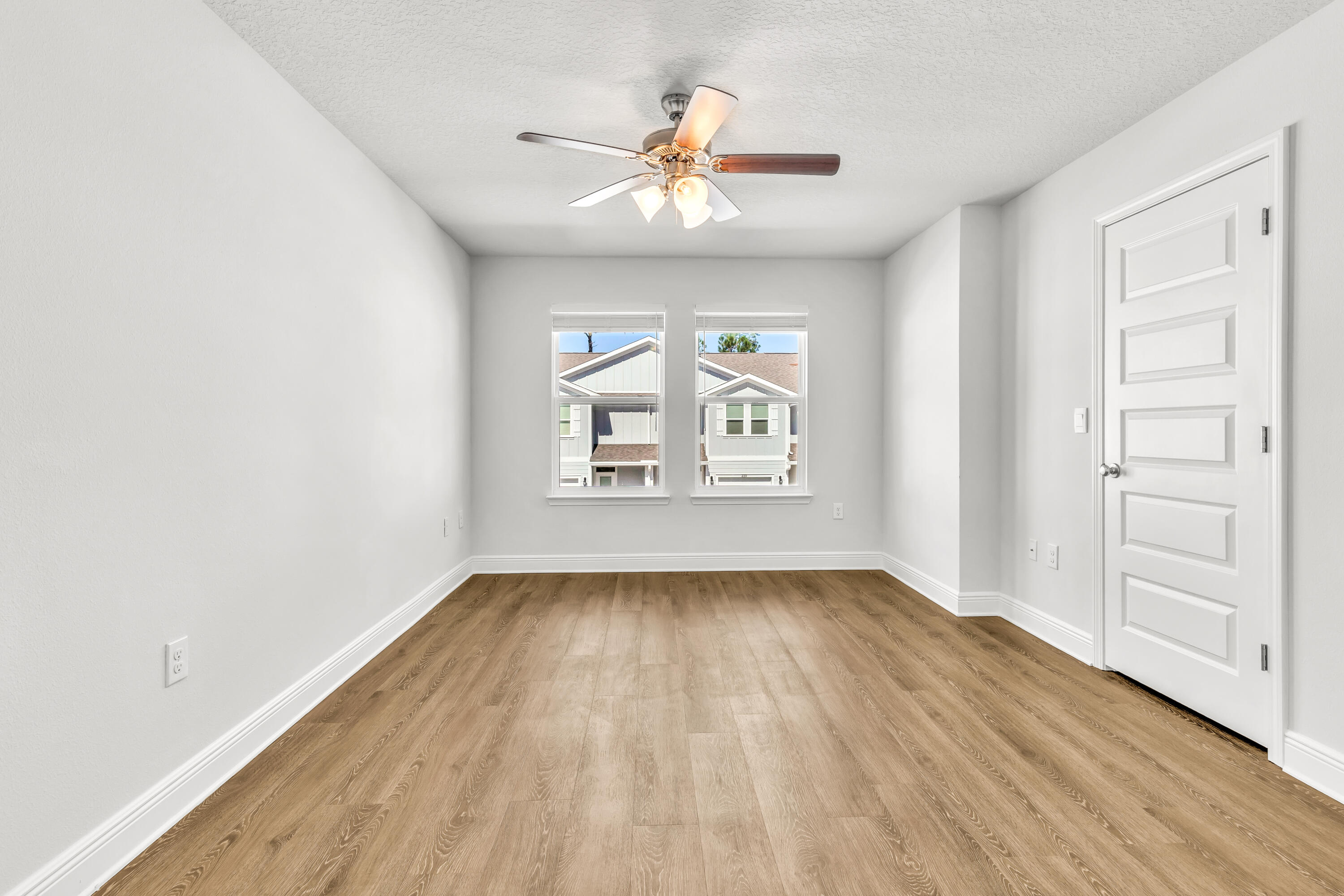 SANDHILL PINES - Residential Lease