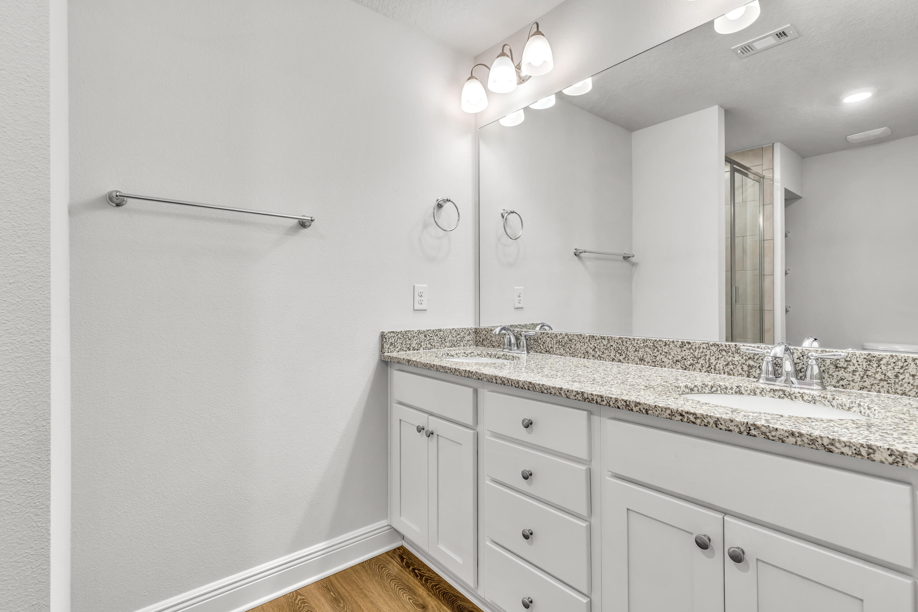 SANDHILL PINES - Residential Lease