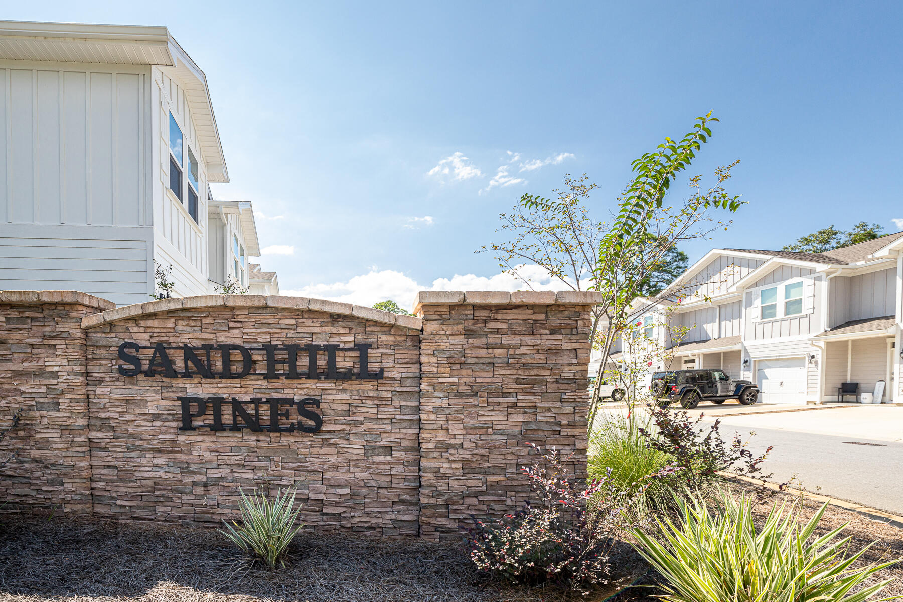 SANDHILL PINES - Residential Lease