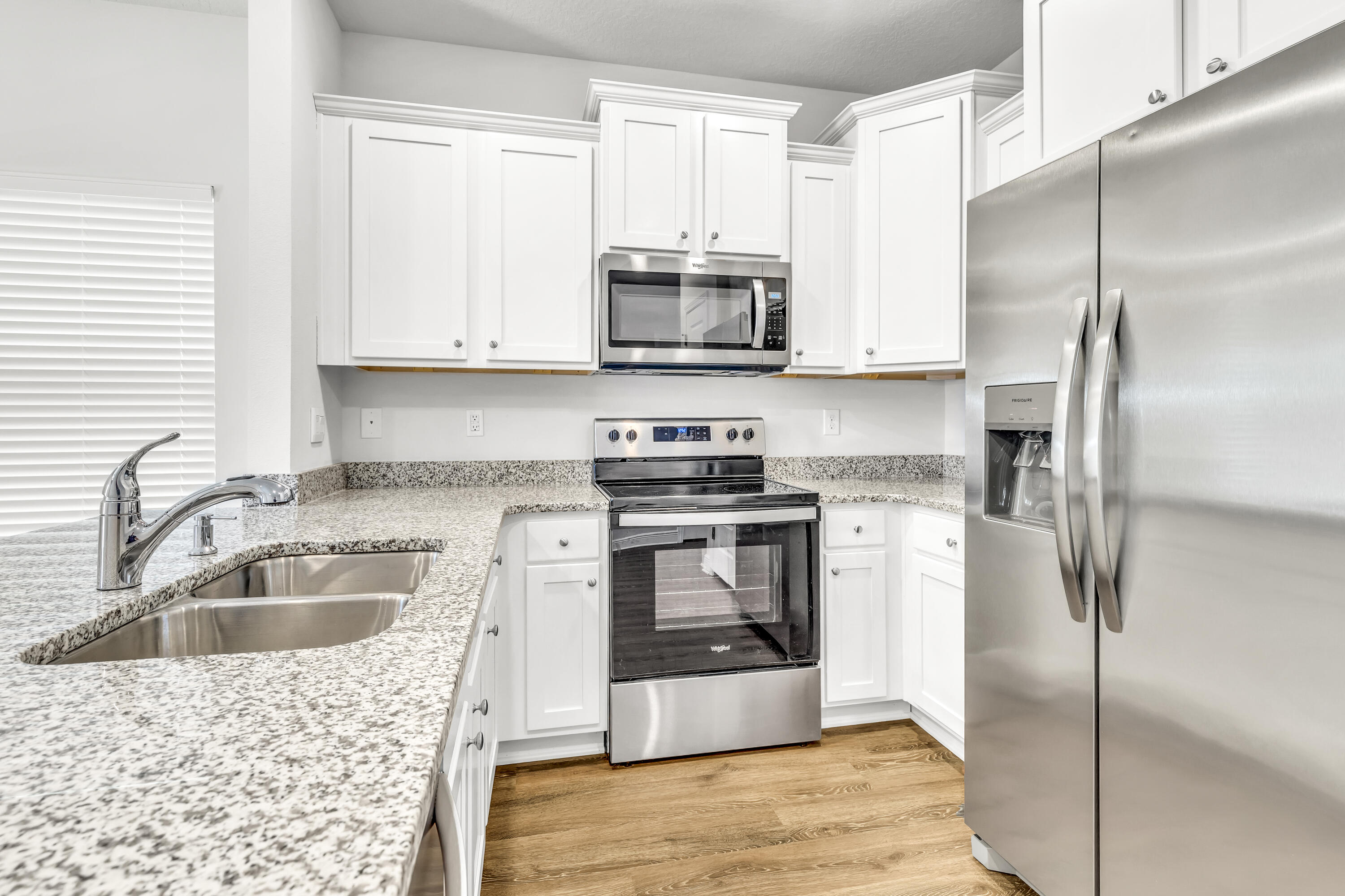 SANDHILL PINES - Residential Lease