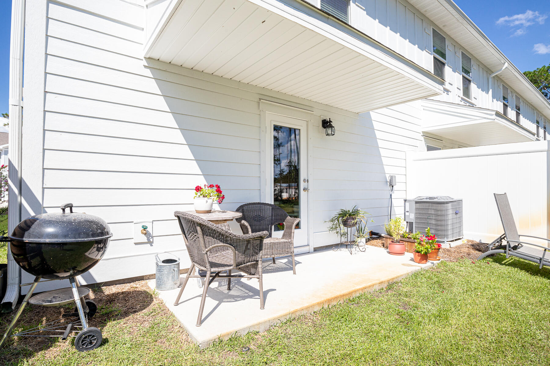 SANDHILL PINES - Residential Lease