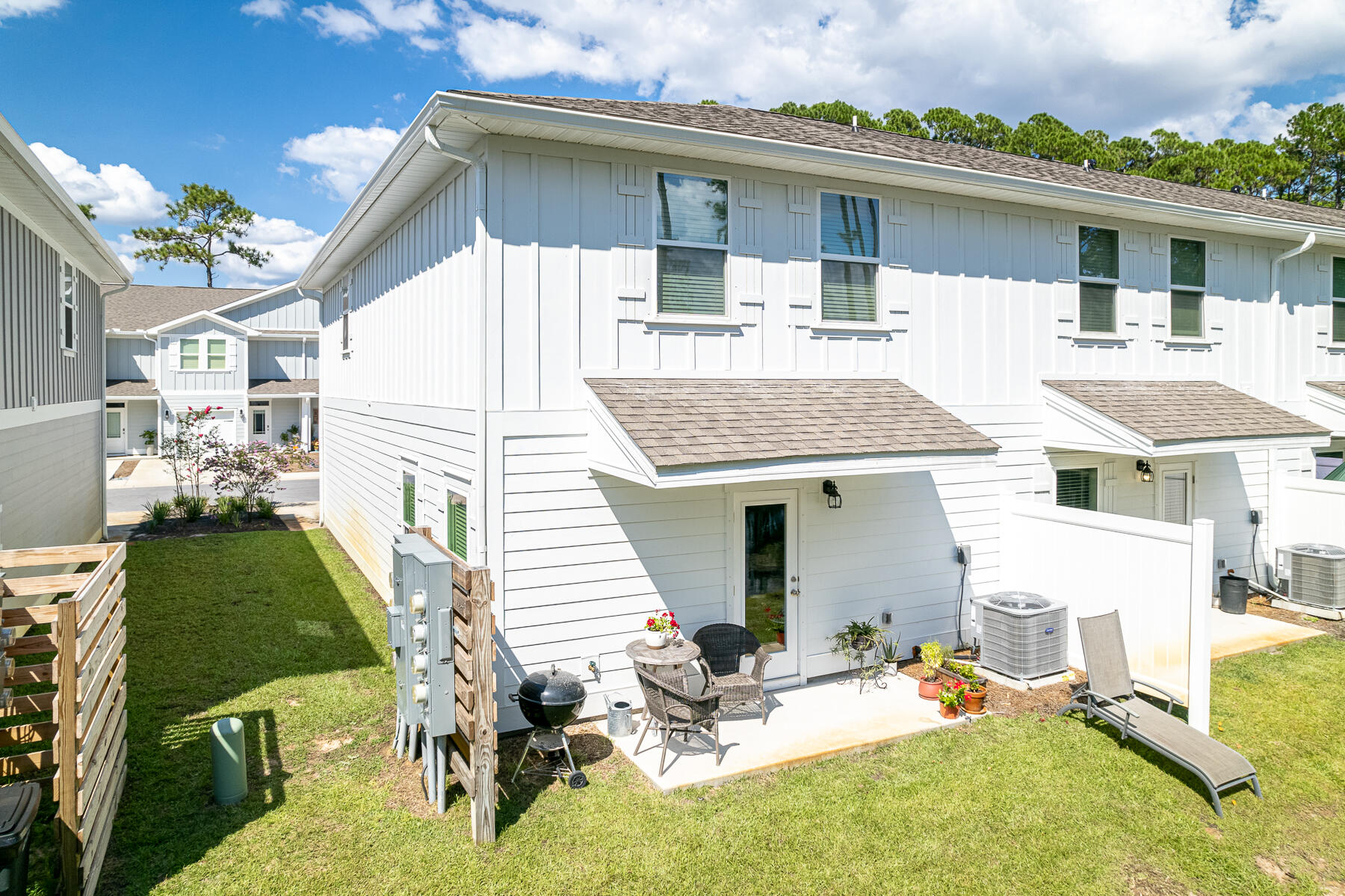 SANDHILL PINES - Residential Lease