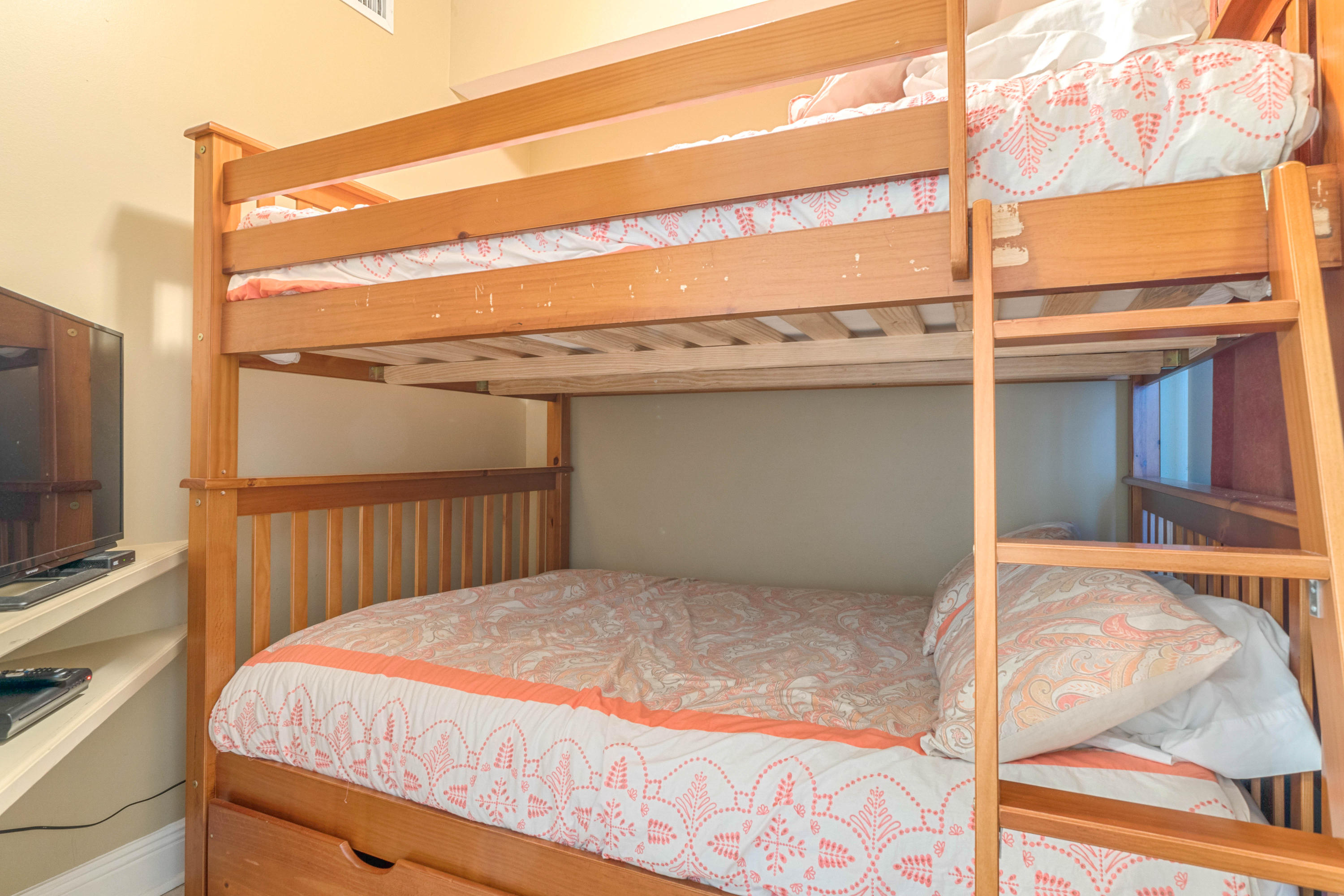 SUMMER PLACE - Residential