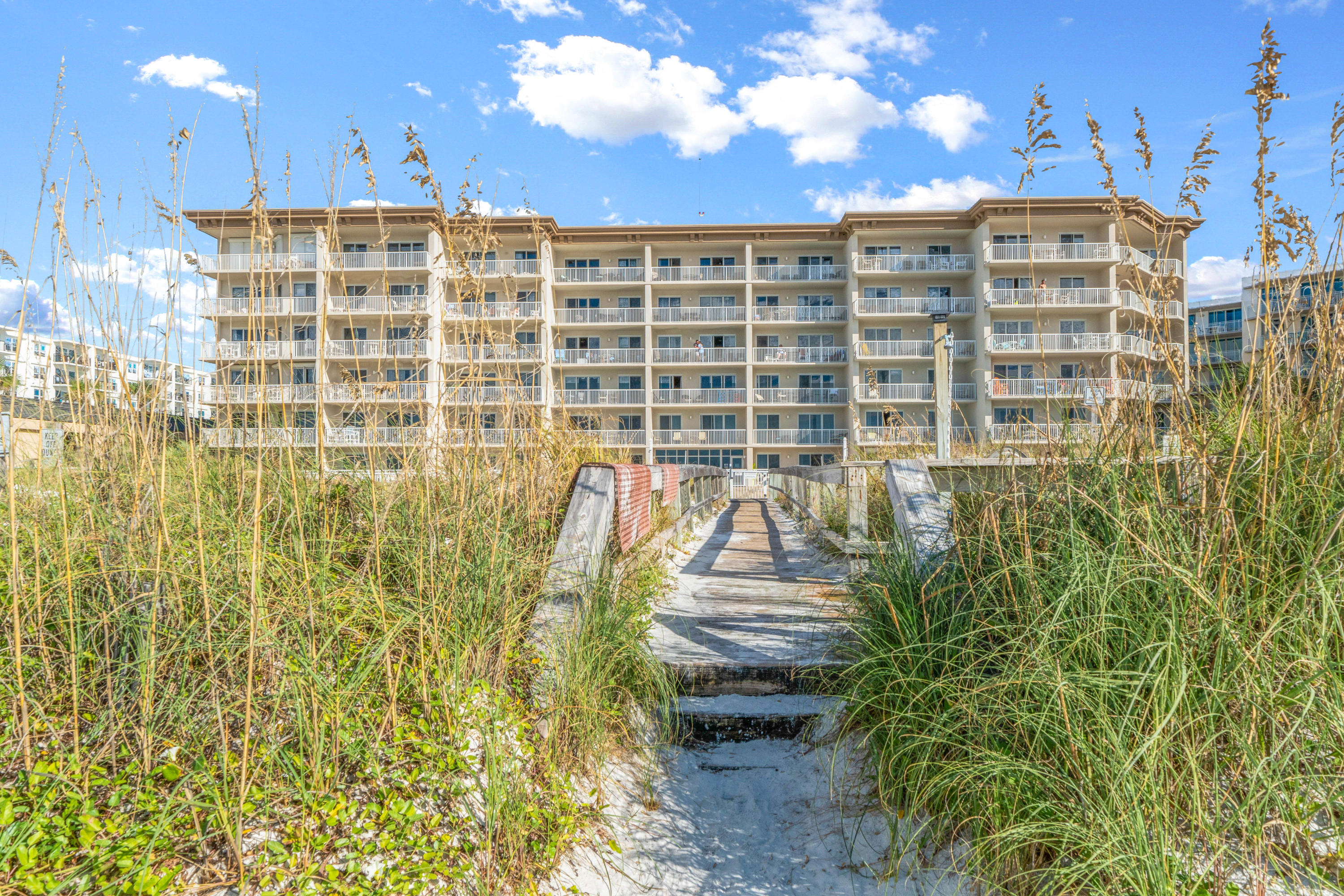 SUMMER PLACE - Residential