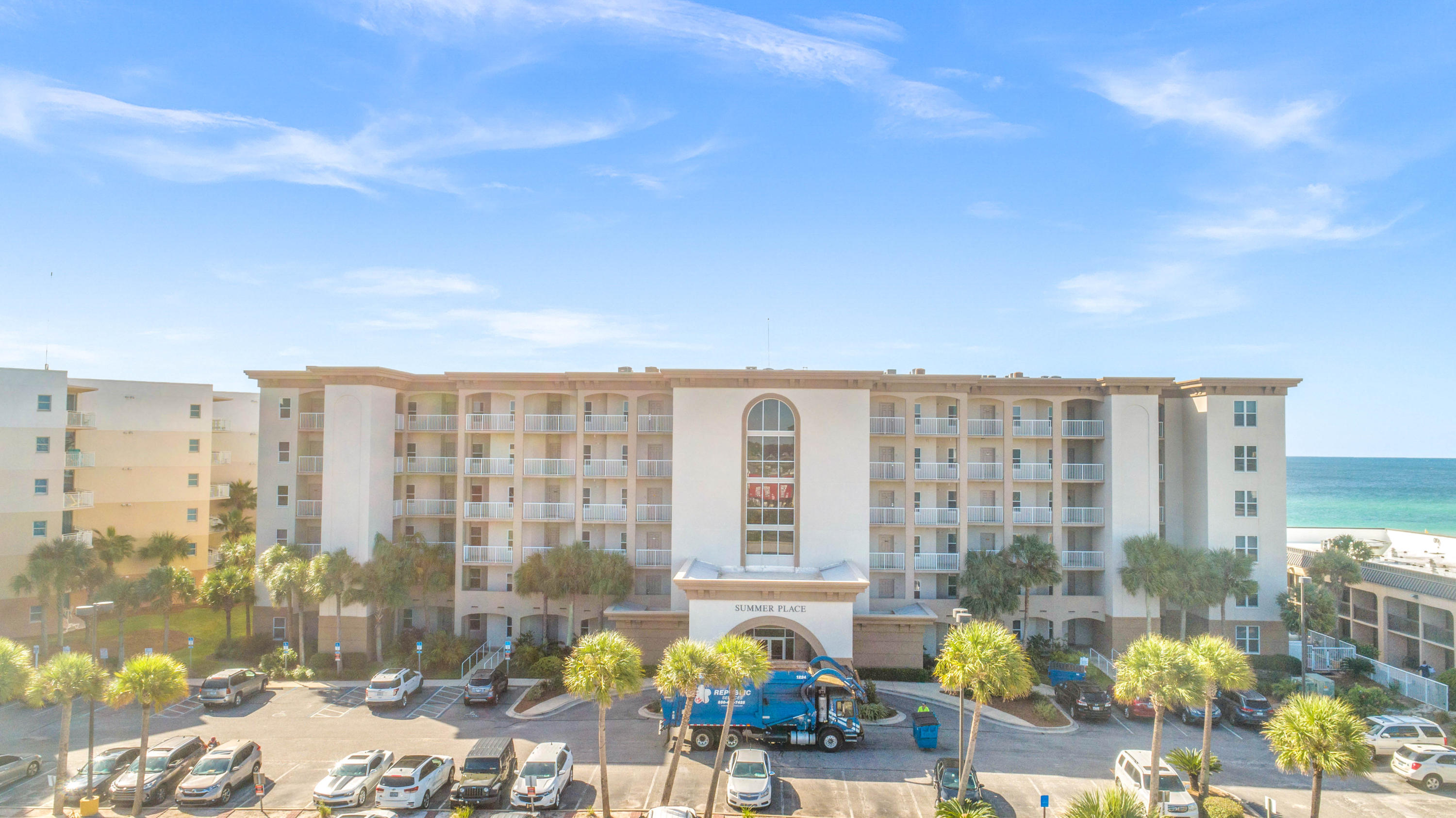 SUMMER PLACE - Residential