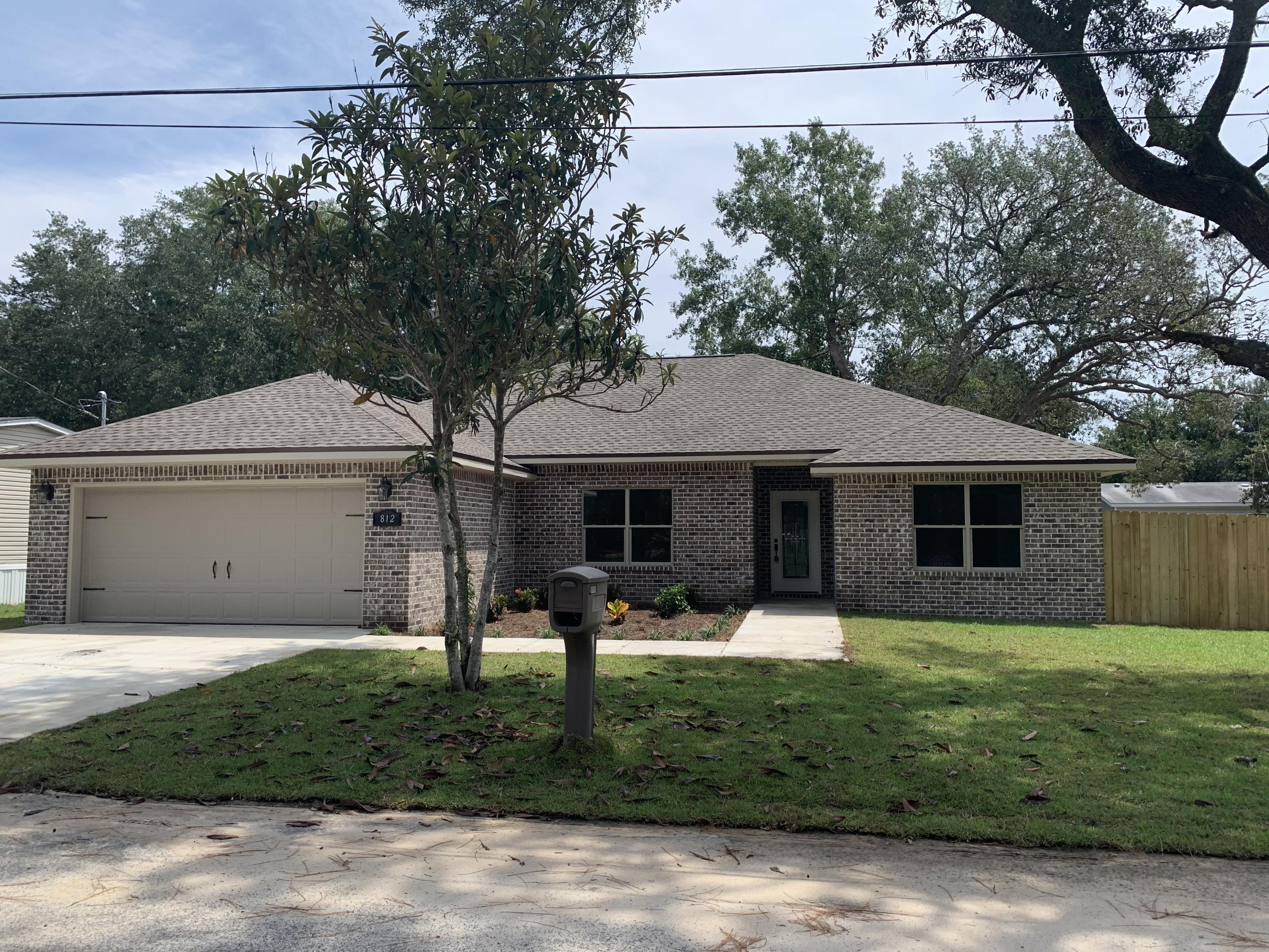 AVAILABLE NOW, COMPLETED EARLY. SELLER WILL ASSIST WITH CLOSING COSTS! STAR QUALITY, CUSTOM BUILT, ALL BRICK, SPLIT FLOOR PLAN, 4 BEDROOM 2 BATH HOME, AN ARRAY OF SPECIAL FEATURES IS WAITING JUST FOR YOU! LIVING/GREAT ROOM, DINING AREA, NINE AND TEN FOOT CEILINGS W/CROWN MOLDING. LIVING/GREAT ROOM TREY CEILING ACCENTED WITH RECESSED LIGHTING. NICE SIZED BEDROOMS. CEILING FANS NOT ONLY IN LIVING/GREAT ROOM MASTER SUITE, BUT ADDITIONAL BEDROOMS TOO! FULLY LOADED GALLEY KITCHEN EQUIPPED WITH UPGRADED KITCHEN APPLIANCE PACKAGE, CUSTOM BUILT CABINETS WITH GRANITE COUNTER TOPS. HOP UP BREAKFAST BAR ADDS THAT SPECIAL TOUCH WHICH OFF SETS DINING AREA/BREAKFAST NOOK AN KITCHEN HAS LVP FLOORING THRU-OUT! MASTER BEDROOM SUITE WITH TREY CEILING, TRANQUIL OASIS W/TWO-AT-A-TIME PRIVACY BATHROOM DESIGN.