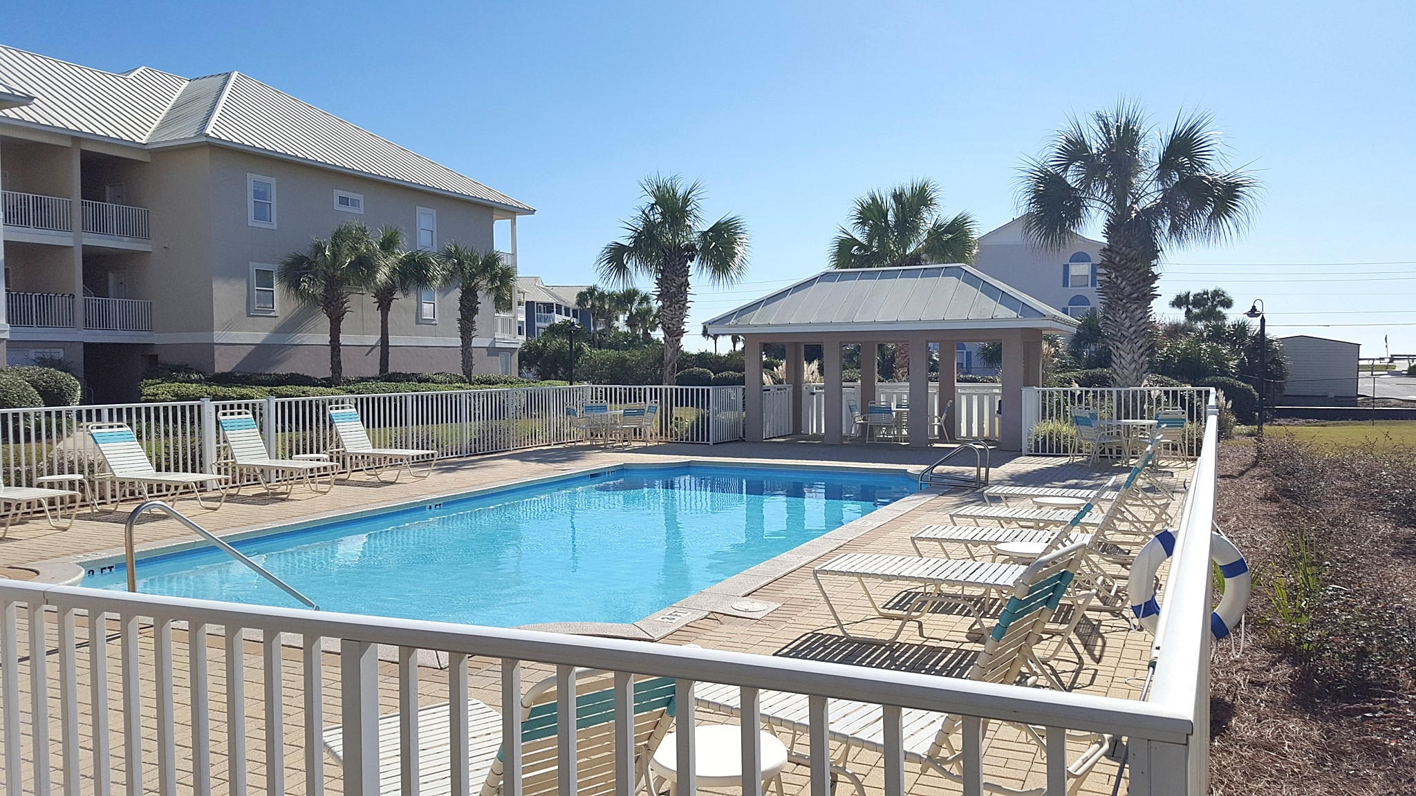 PAVILION PALMS - Residential