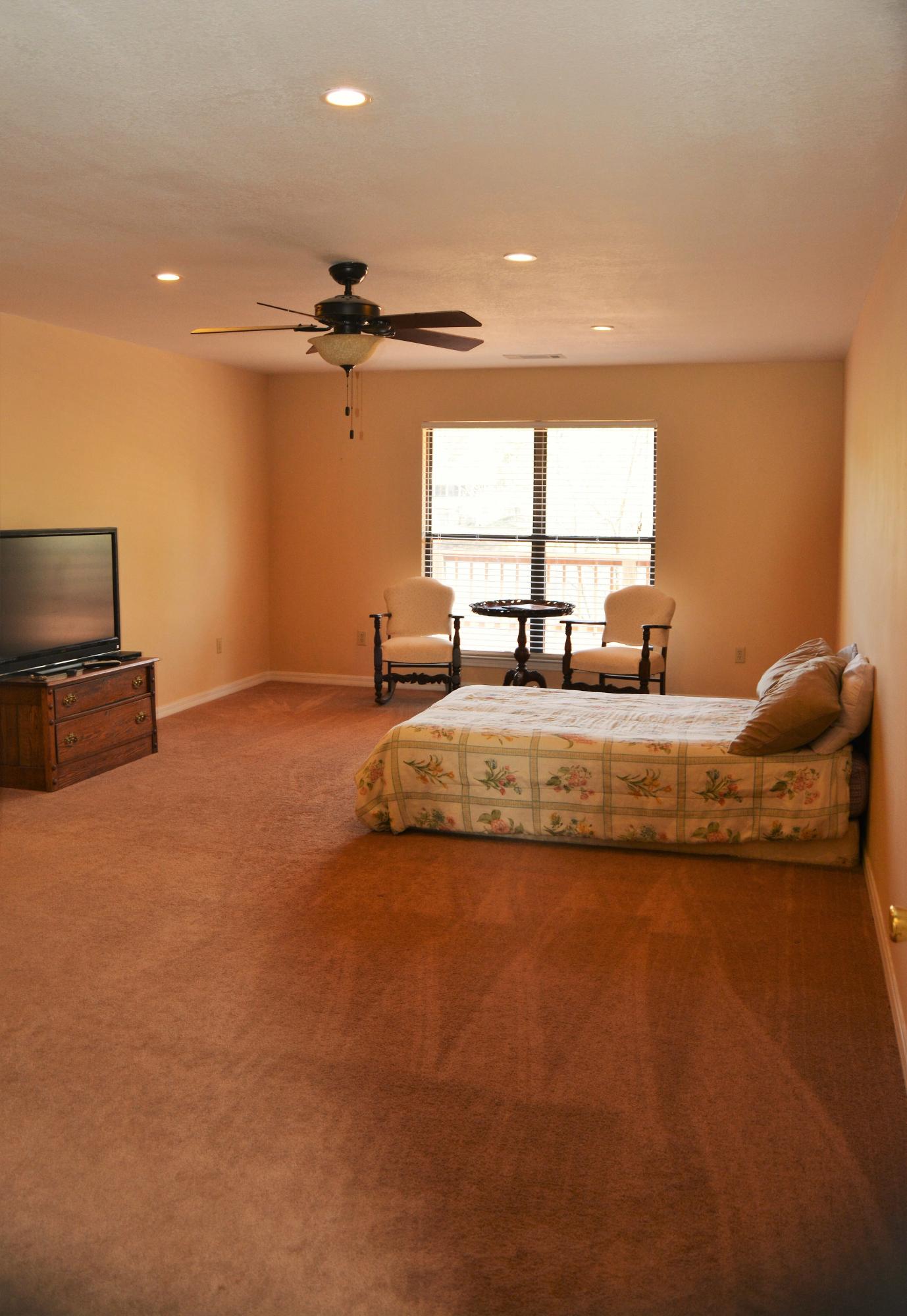 MIRROR LAKE - Residential