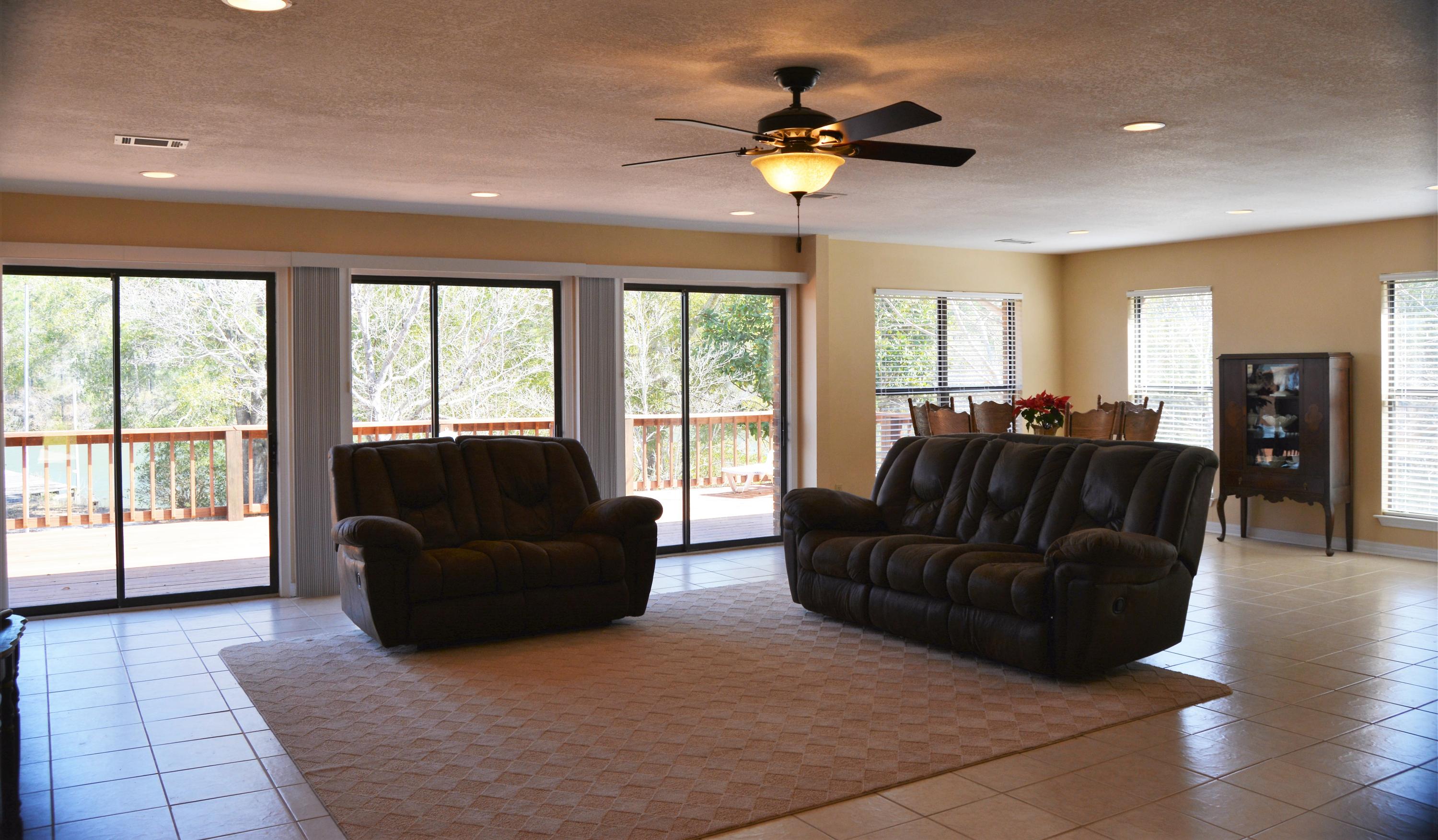 MIRROR LAKE - Residential