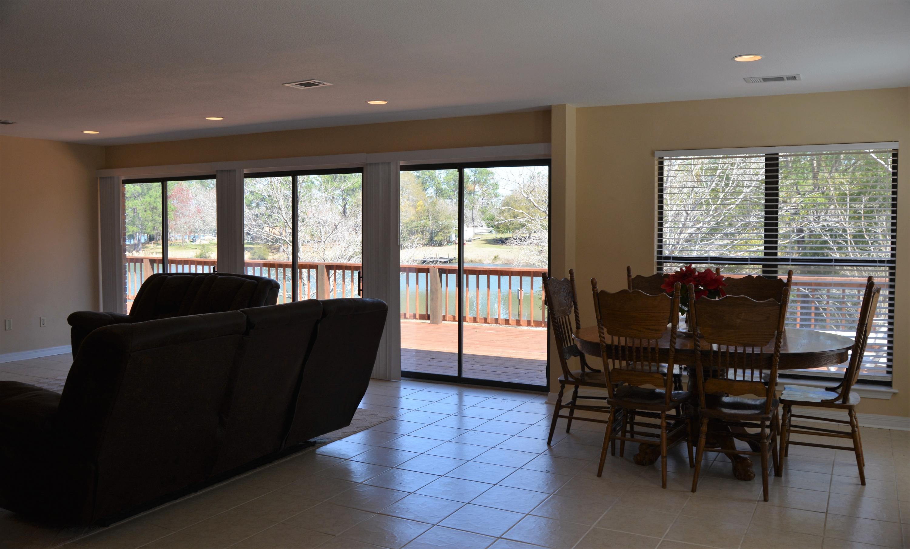 MIRROR LAKE - Residential