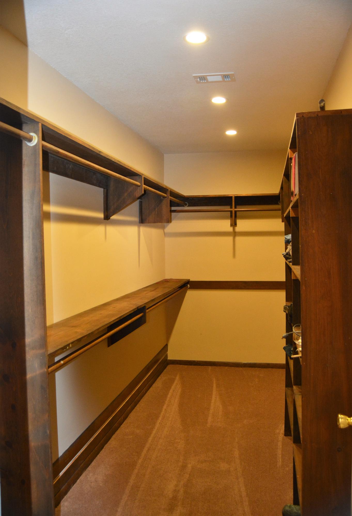 MIRROR LAKE - Residential