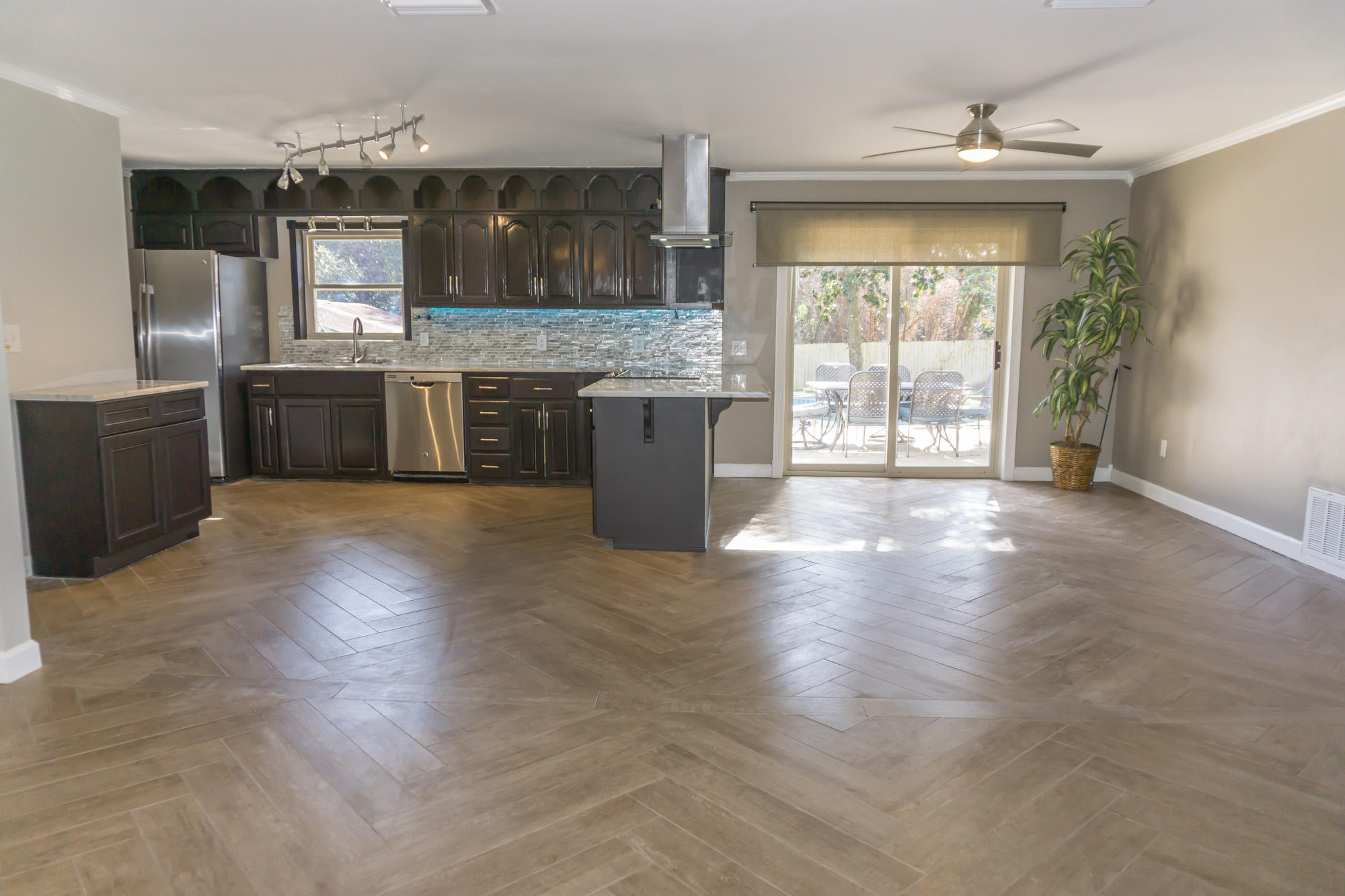 EASTWOOD 6TH ADDN - Residential