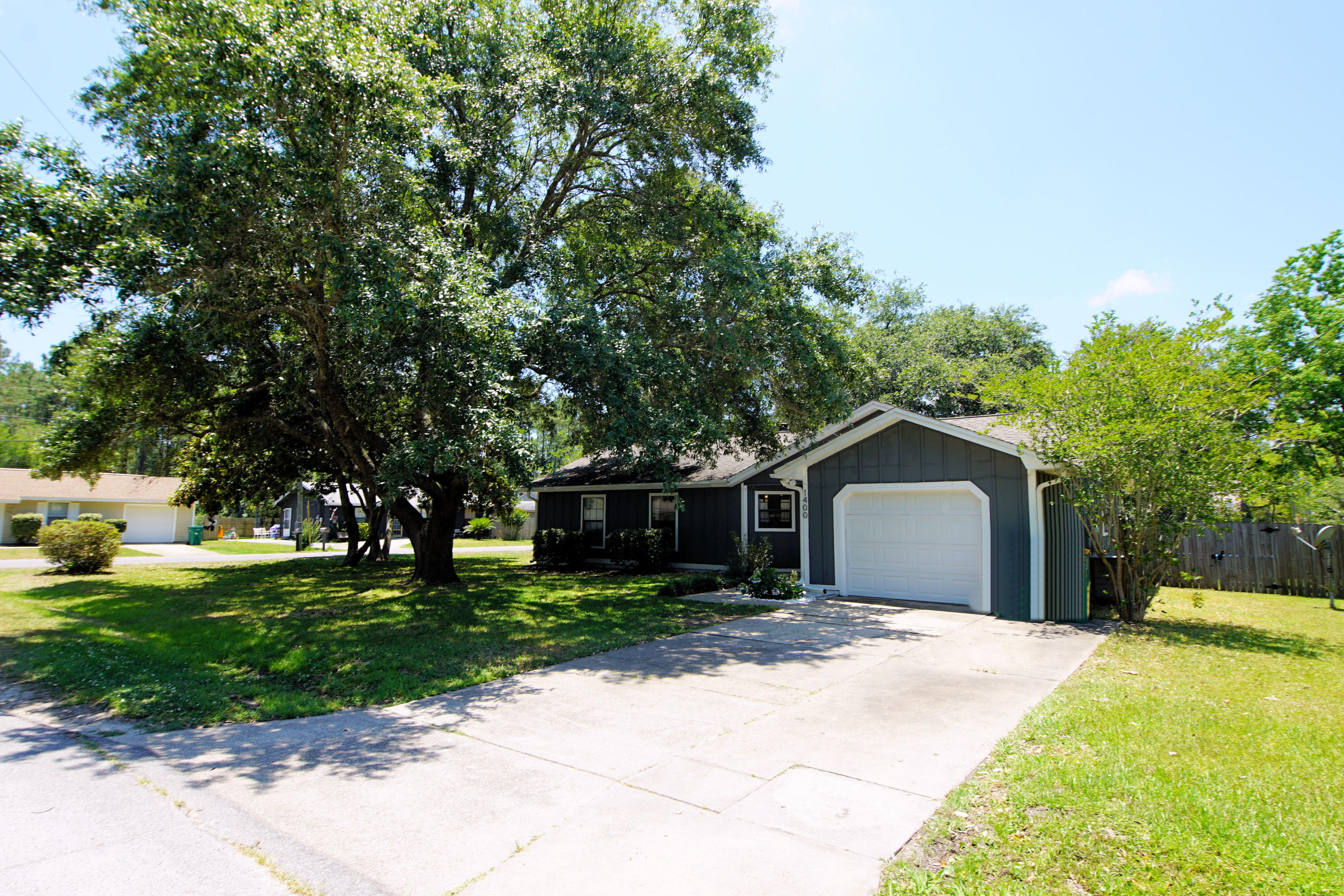 PINE MEADOWS 2ND ADDN - Residential